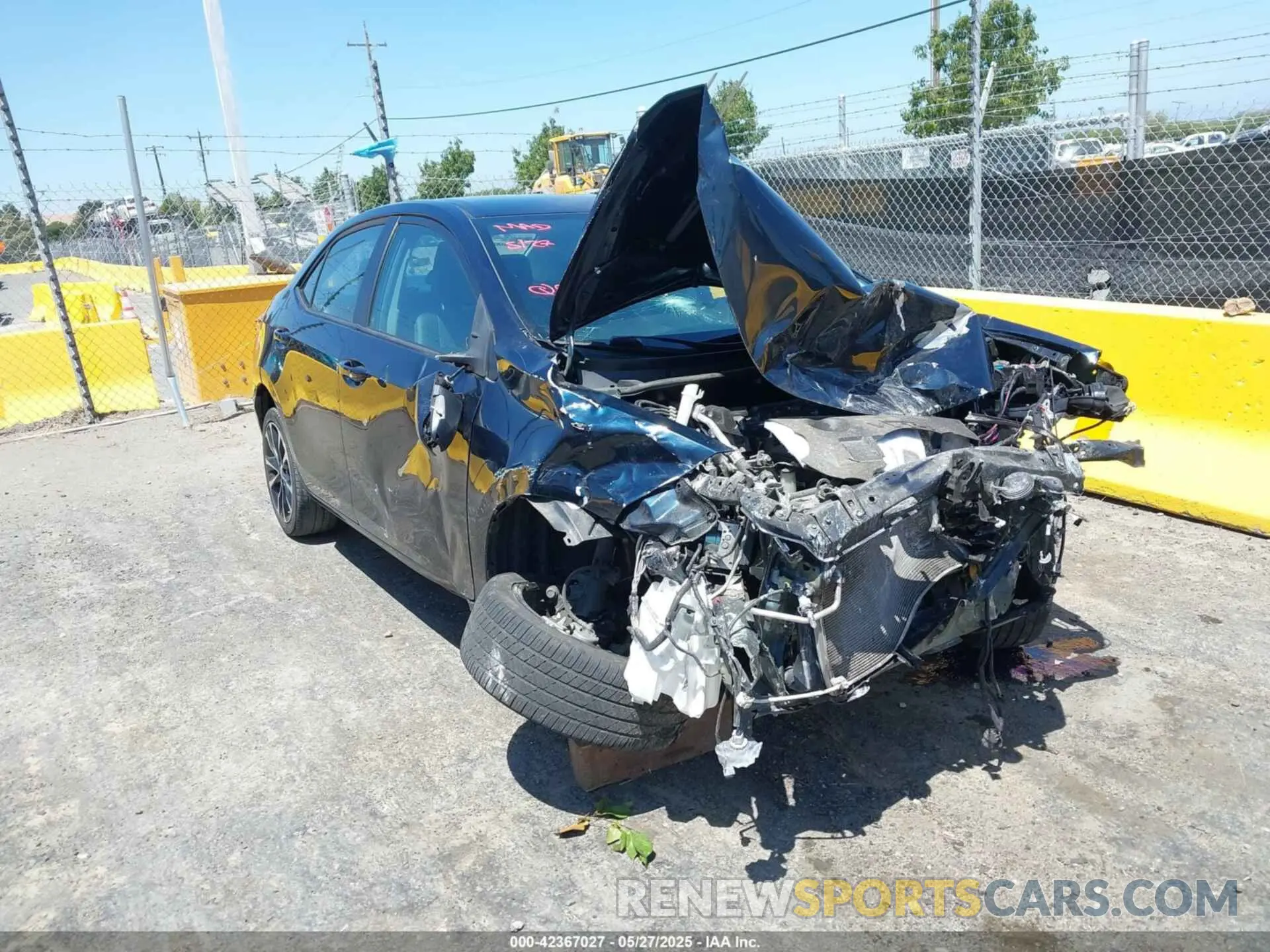 1 Photograph of a damaged car 2T1BURHE0KC222385 TOYOTA COROLLA 2019