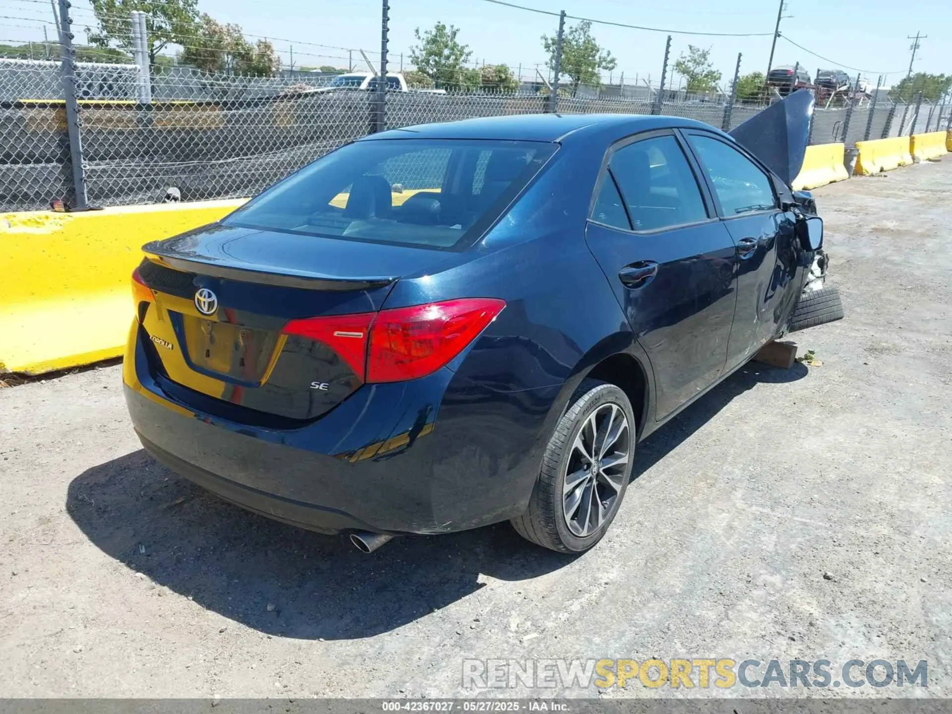 4 Photograph of a damaged car 2T1BURHE0KC222385 TOYOTA COROLLA 2019