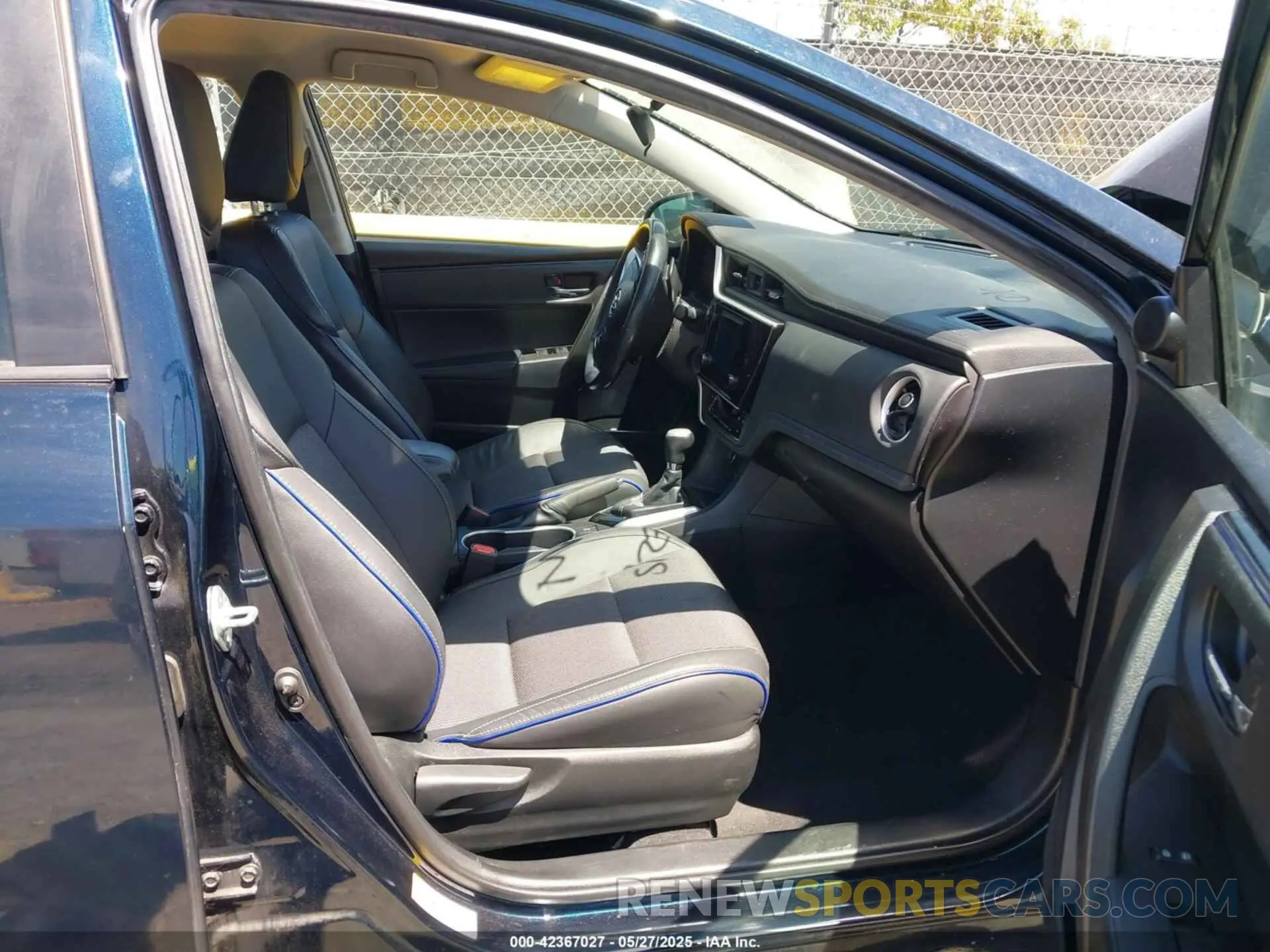 5 Photograph of a damaged car 2T1BURHE0KC222385 TOYOTA COROLLA 2019