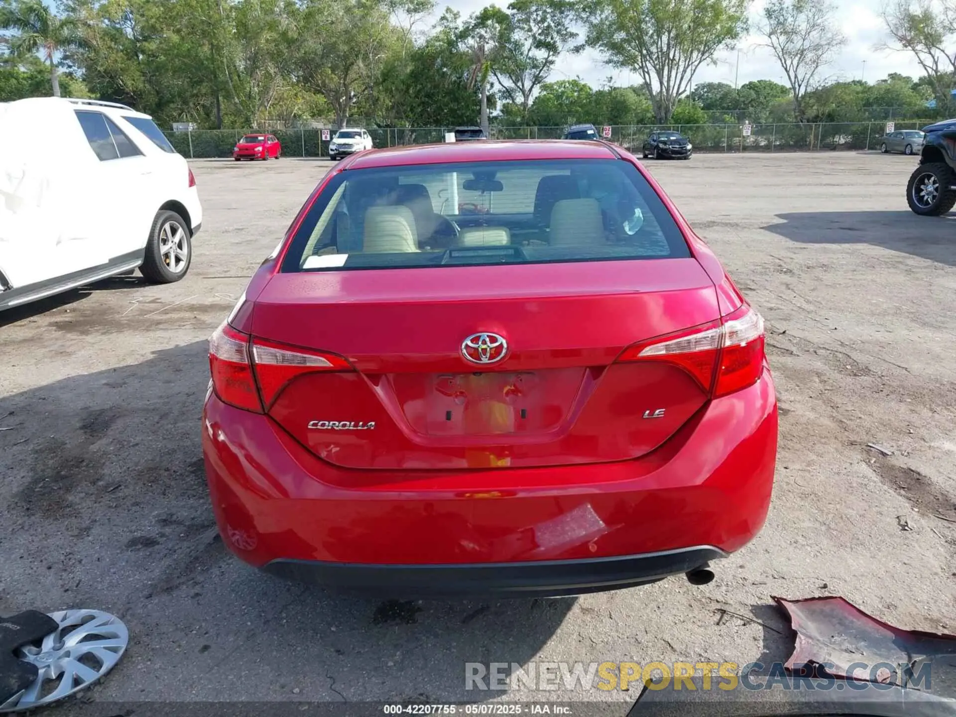 16 Photograph of a damaged car 2T1BURHE0KC222824 TOYOTA COROLLA 2019