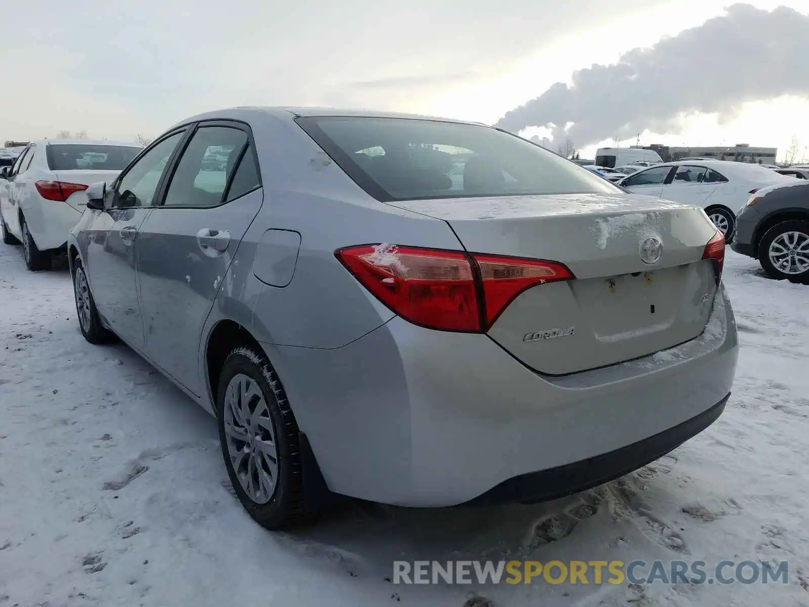 3 Photograph of a damaged car 2T1BURHE0KC227814 TOYOTA COROLLA 2019