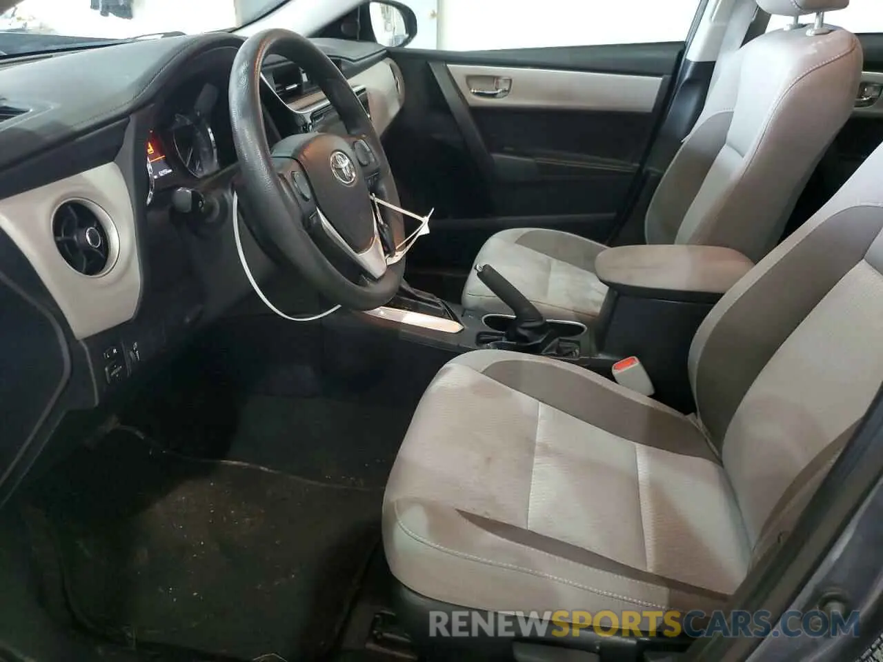 7 Photograph of a damaged car 2T1BURHE0KC231913 TOYOTA COROLLA 2019