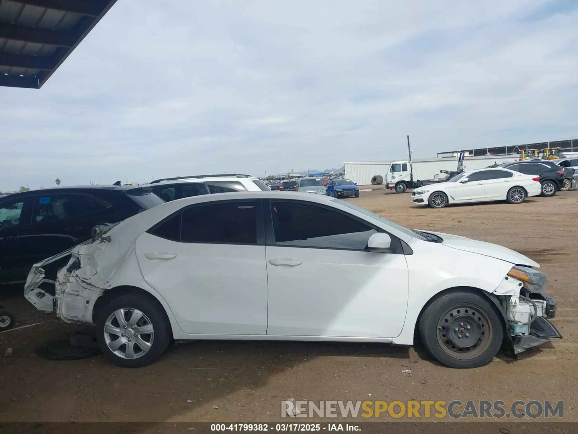 13 Photograph of a damaged car 2T1BURHE0KC231930 TOYOTA COROLLA 2019