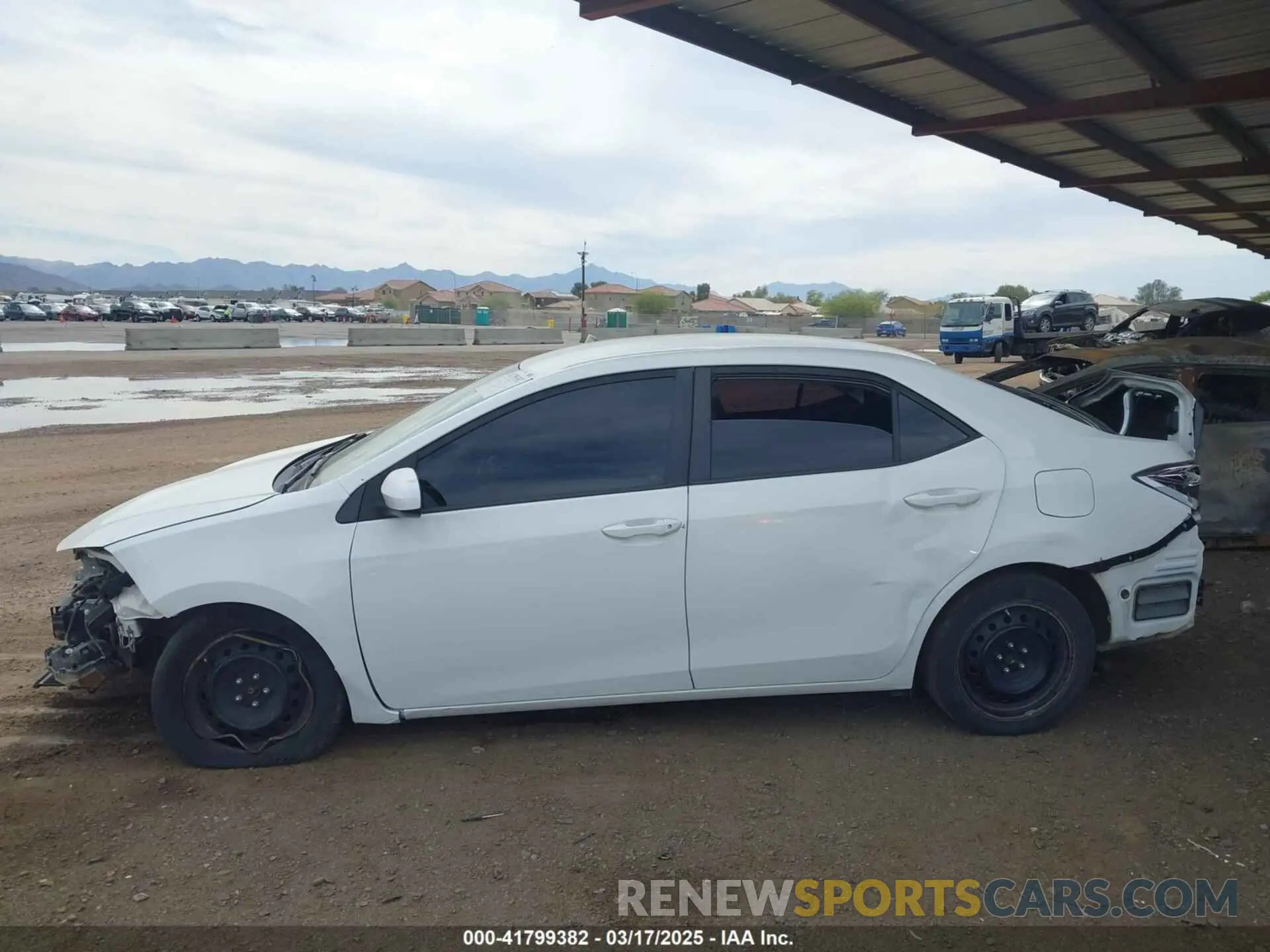 14 Photograph of a damaged car 2T1BURHE0KC231930 TOYOTA COROLLA 2019