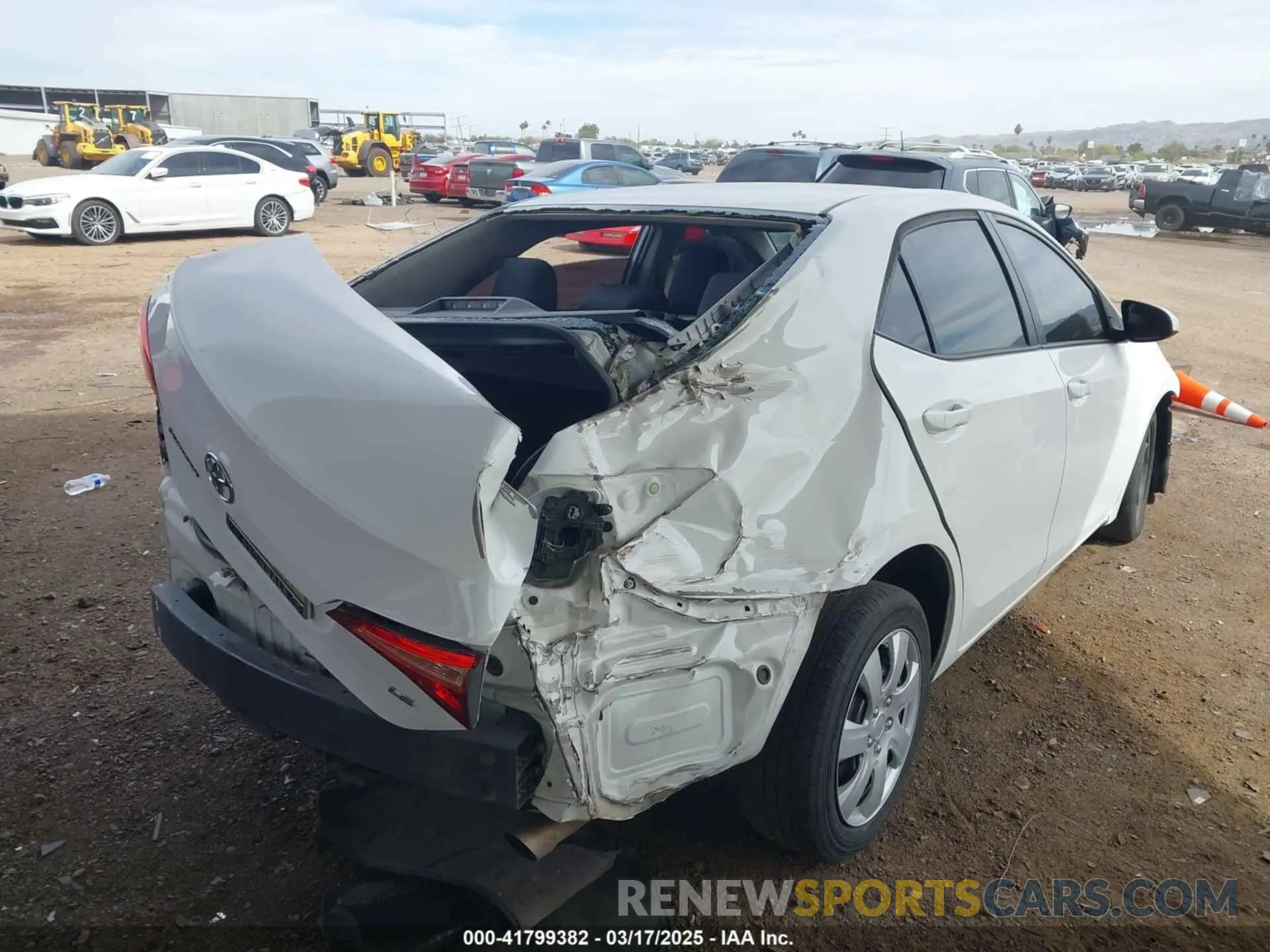 4 Photograph of a damaged car 2T1BURHE0KC231930 TOYOTA COROLLA 2019