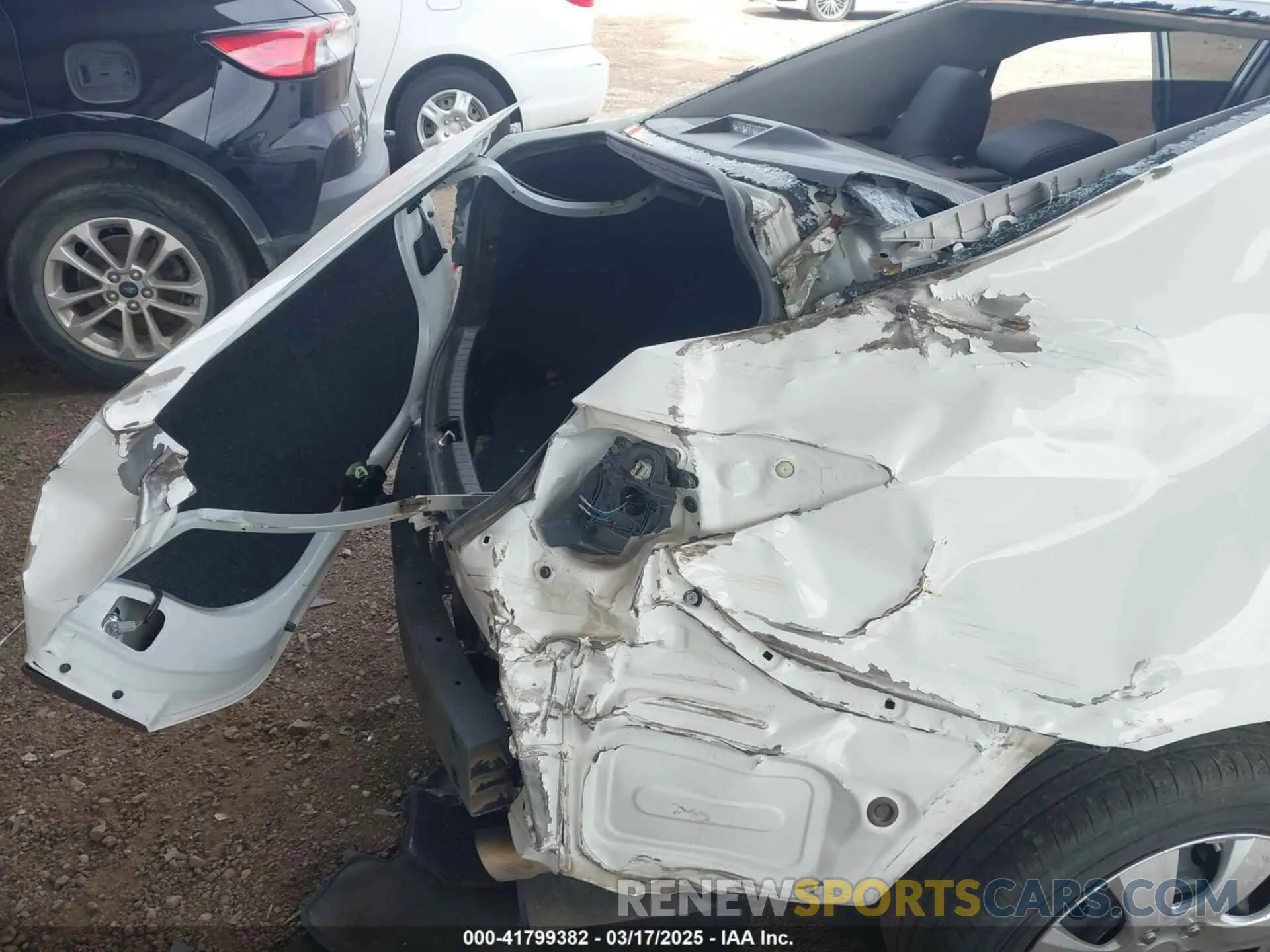 6 Photograph of a damaged car 2T1BURHE0KC231930 TOYOTA COROLLA 2019