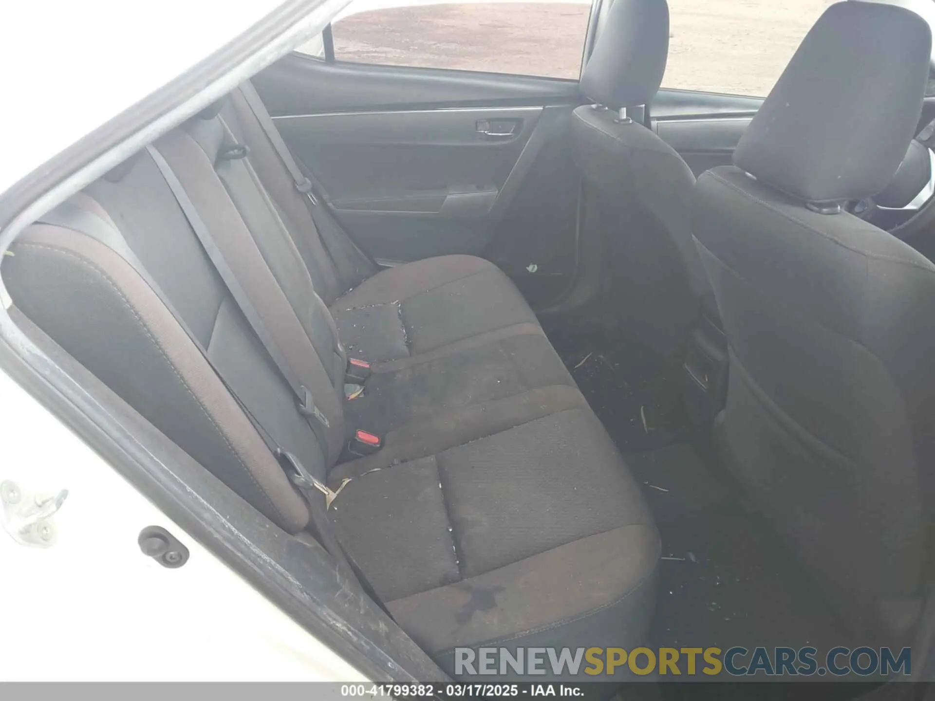 8 Photograph of a damaged car 2T1BURHE0KC231930 TOYOTA COROLLA 2019