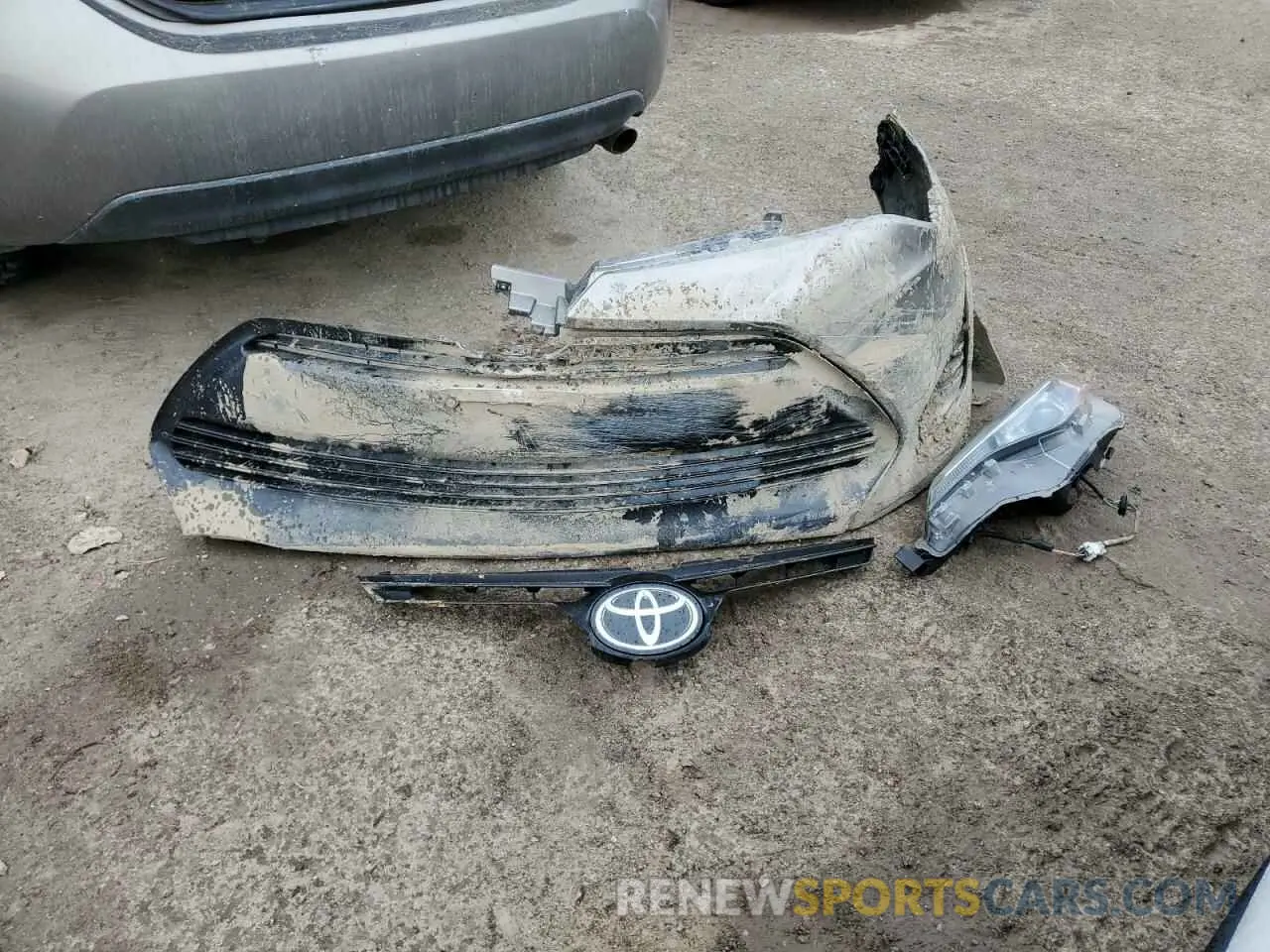 12 Photograph of a damaged car 2T1BURHE0KC237095 TOYOTA COROLLA 2019