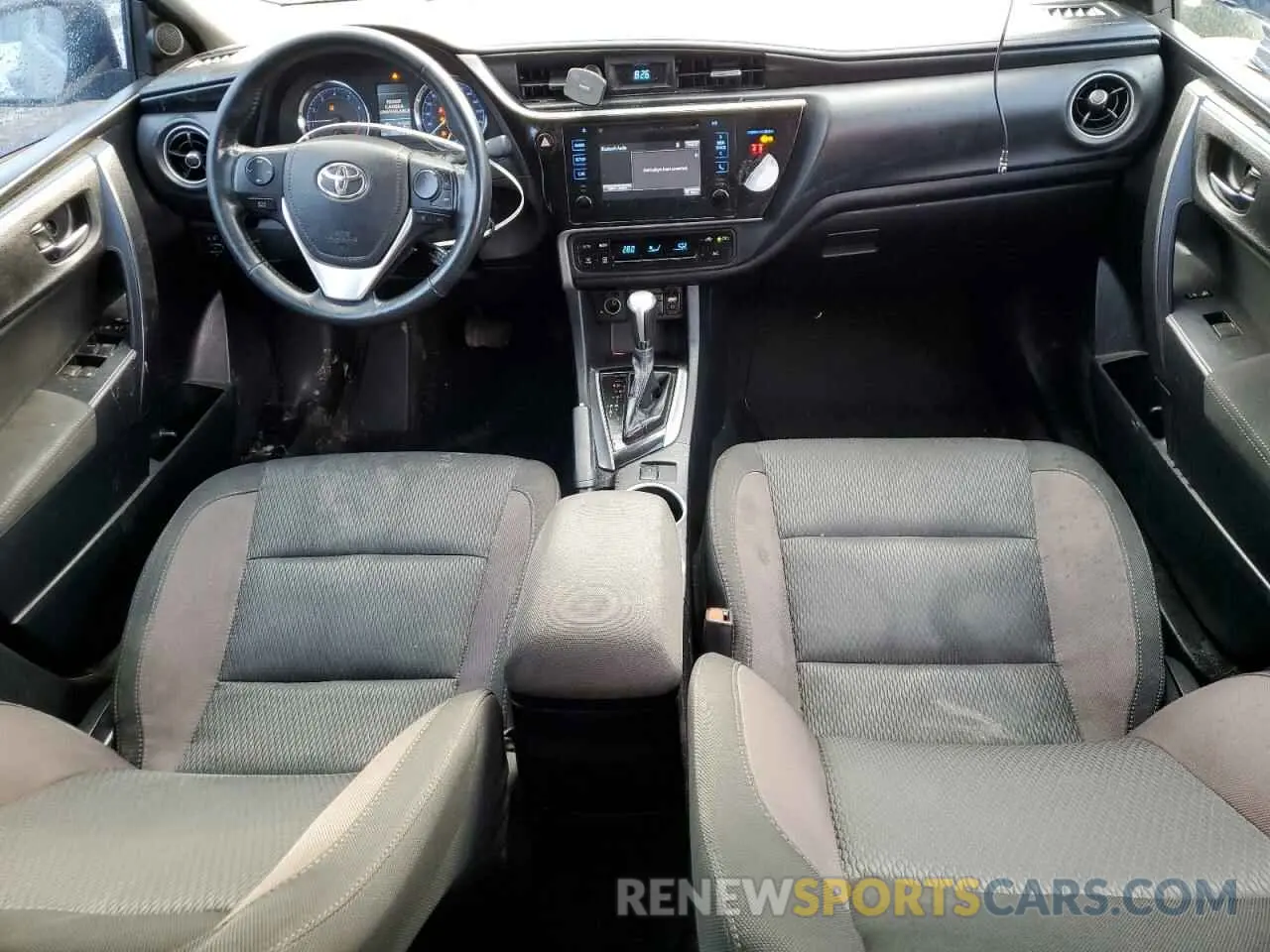 8 Photograph of a damaged car 2T1BURHE0KC237095 TOYOTA COROLLA 2019