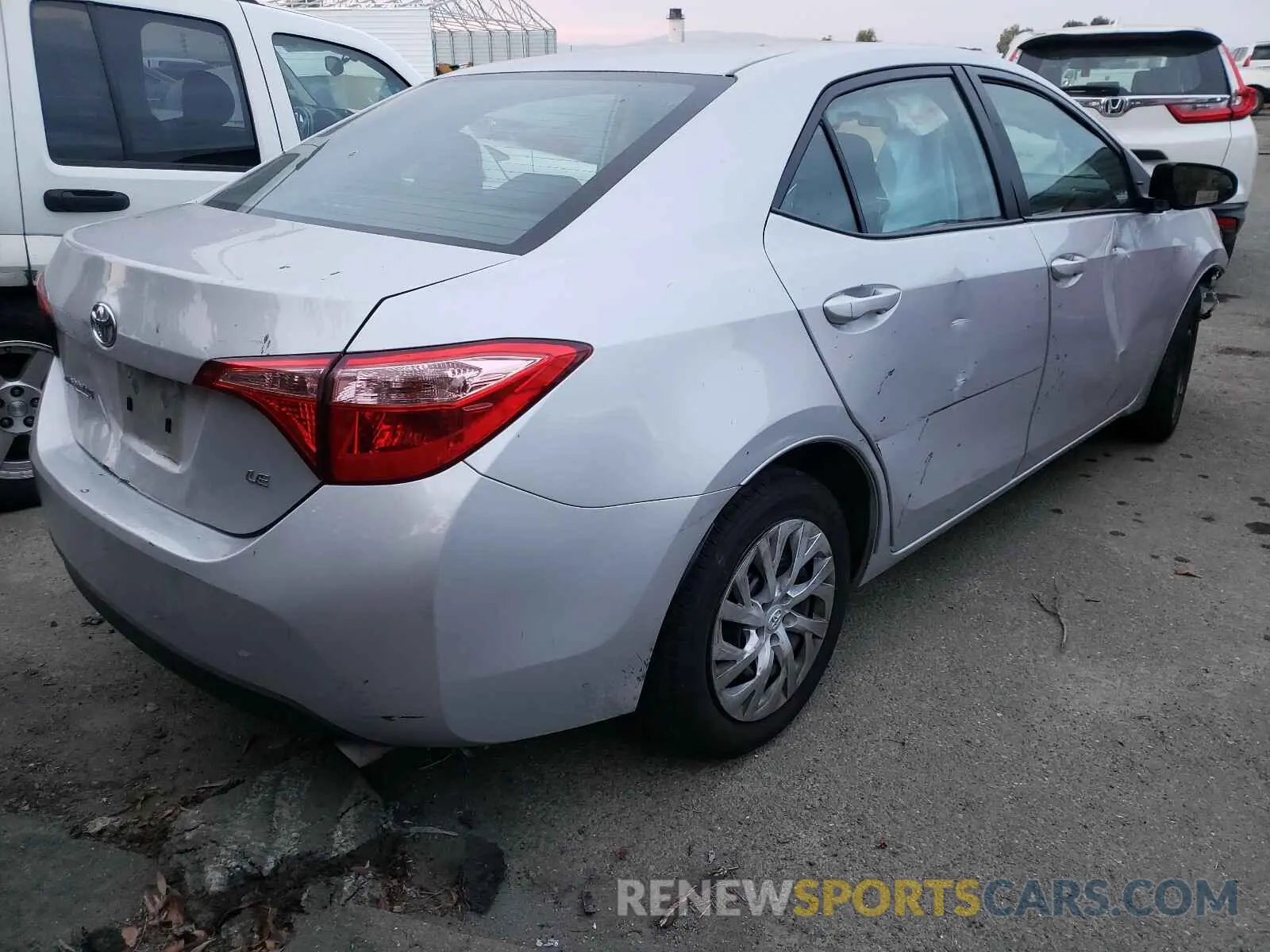 4 Photograph of a damaged car 2T1BURHE0KC245942 TOYOTA COROLLA 2019