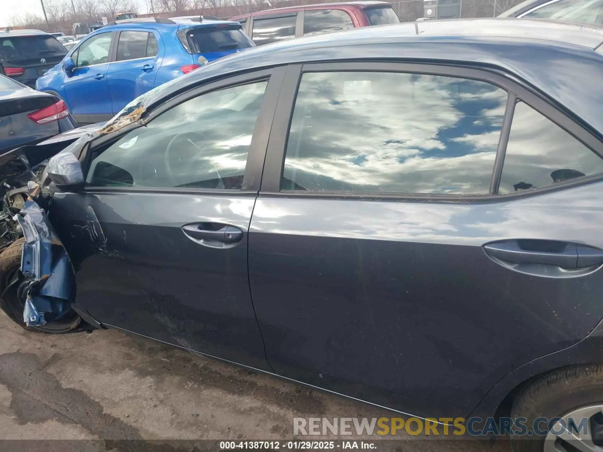 14 Photograph of a damaged car 2T1BURHE0KC246864 TOYOTA COROLLA 2019