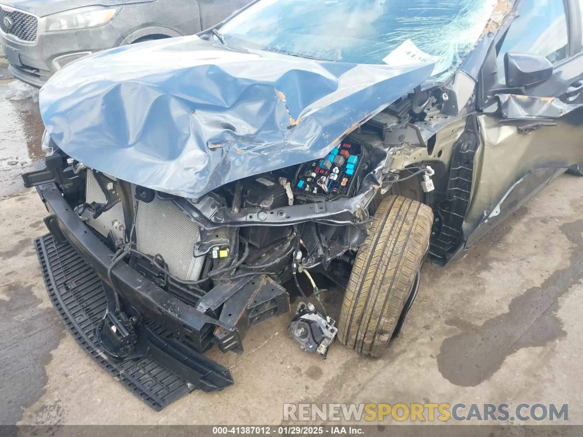 6 Photograph of a damaged car 2T1BURHE0KC246864 TOYOTA COROLLA 2019