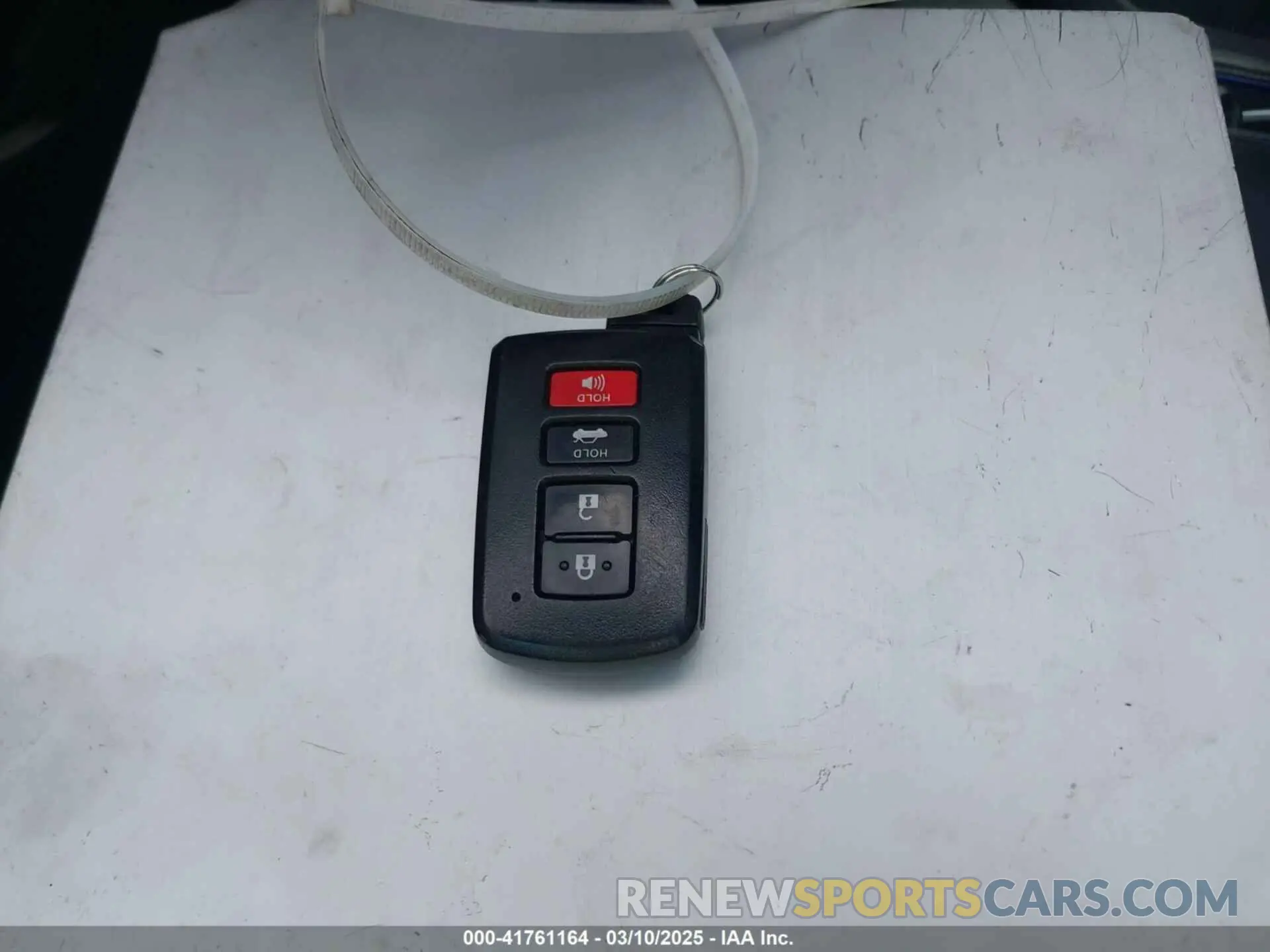 11 Photograph of a damaged car 2T1BURHE1KC127060 TOYOTA COROLLA 2019