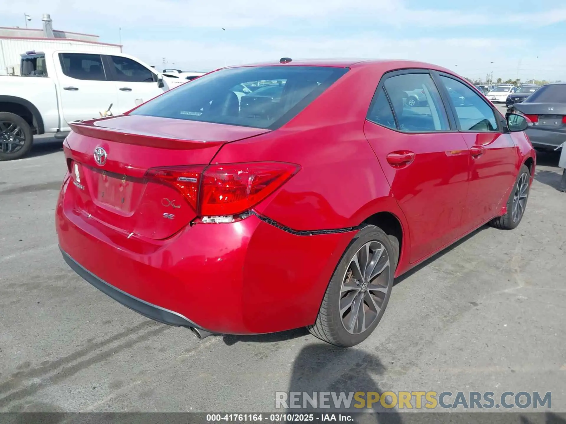 4 Photograph of a damaged car 2T1BURHE1KC127060 TOYOTA COROLLA 2019
