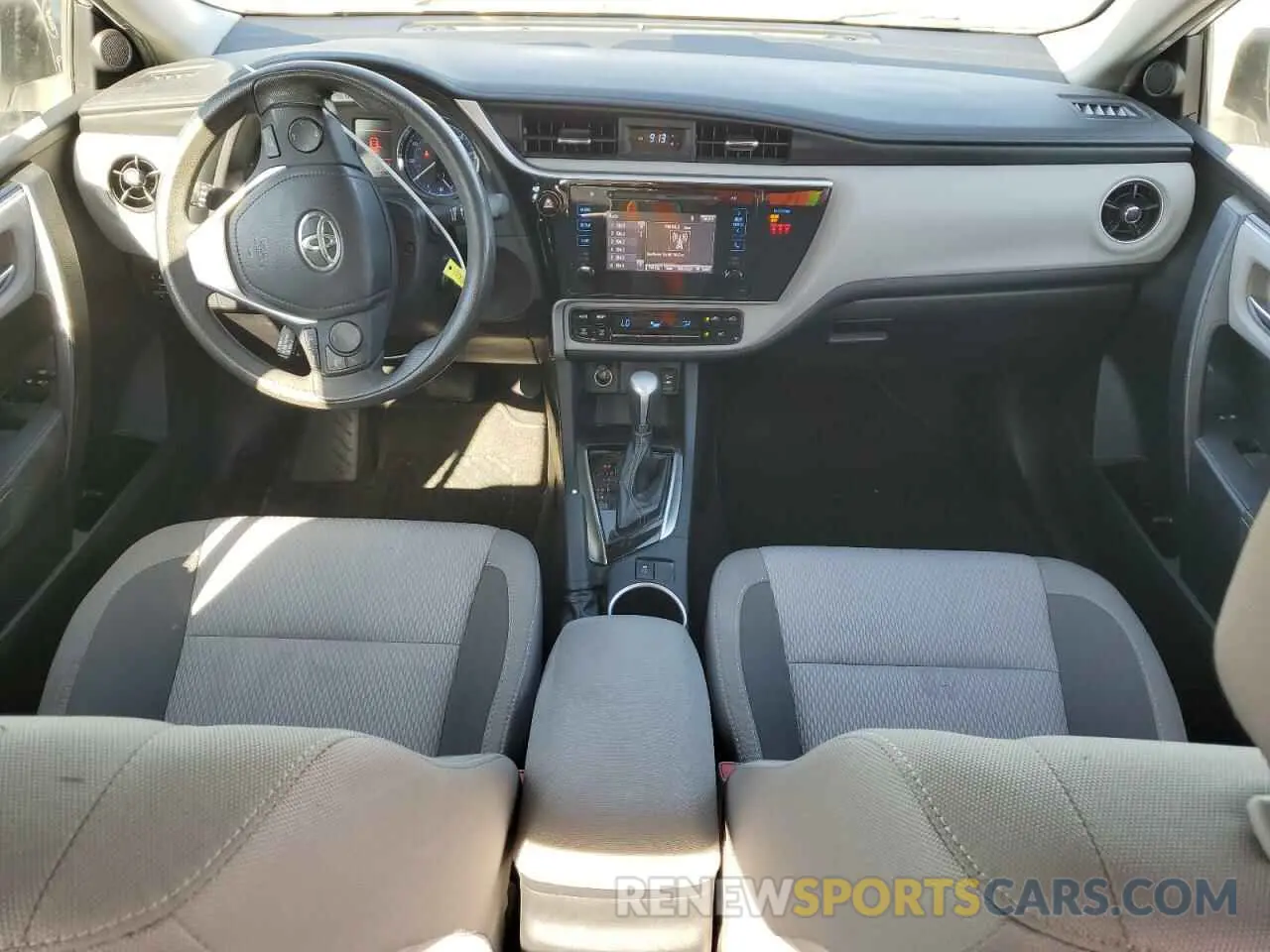 8 Photograph of a damaged car 2T1BURHE1KC127320 TOYOTA COROLLA 2019