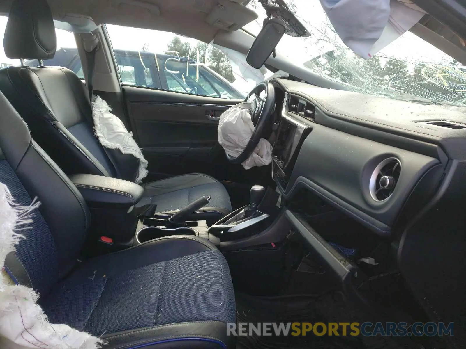 5 Photograph of a damaged car 2T1BURHE1KC127589 TOYOTA COROLLA 2019