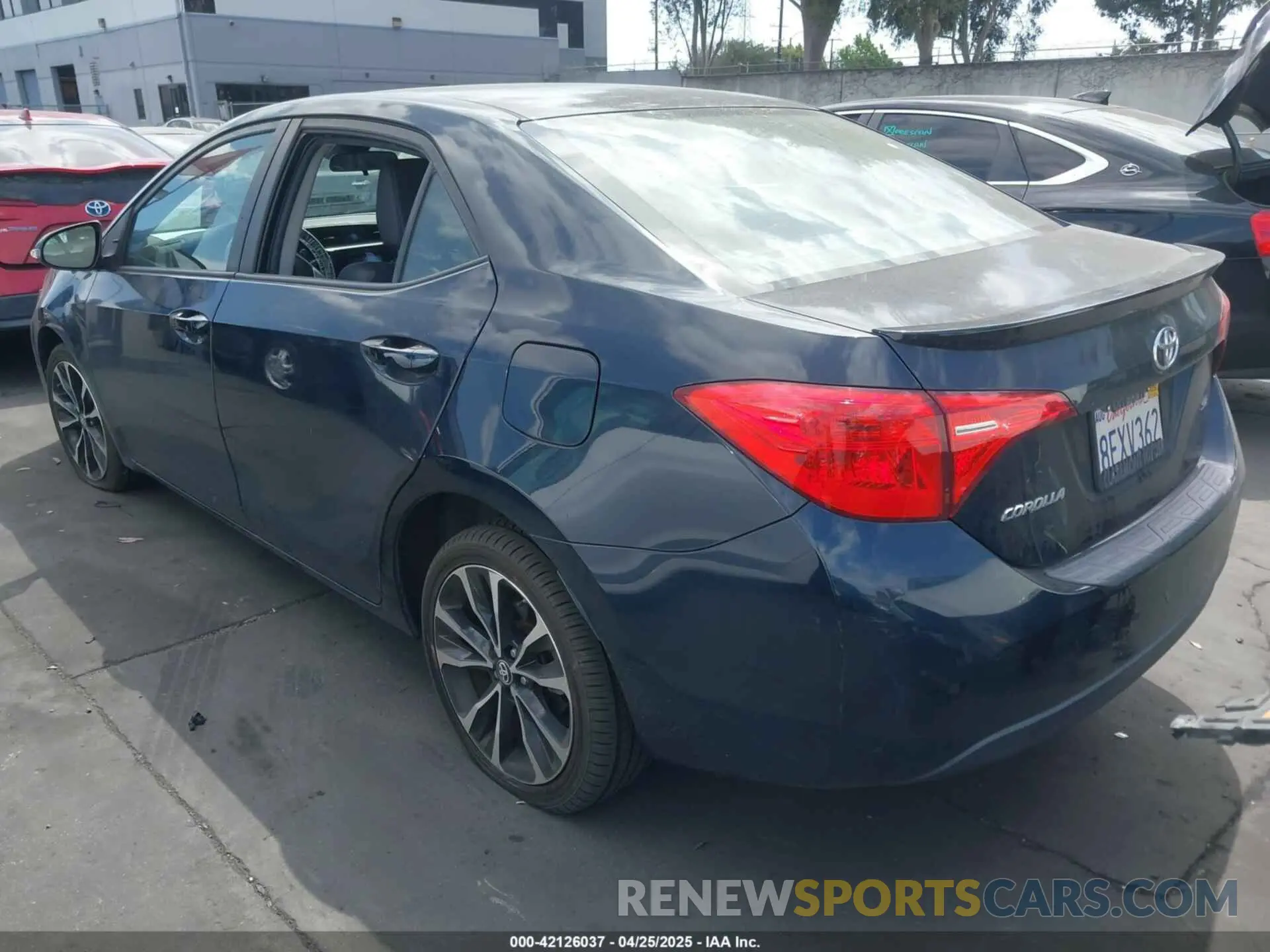3 Photograph of a damaged car 2T1BURHE1KC130475 TOYOTA COROLLA 2019