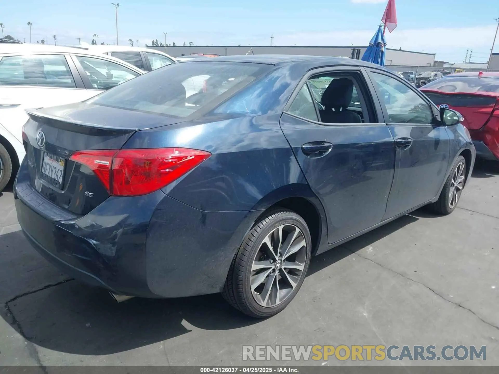 4 Photograph of a damaged car 2T1BURHE1KC130475 TOYOTA COROLLA 2019