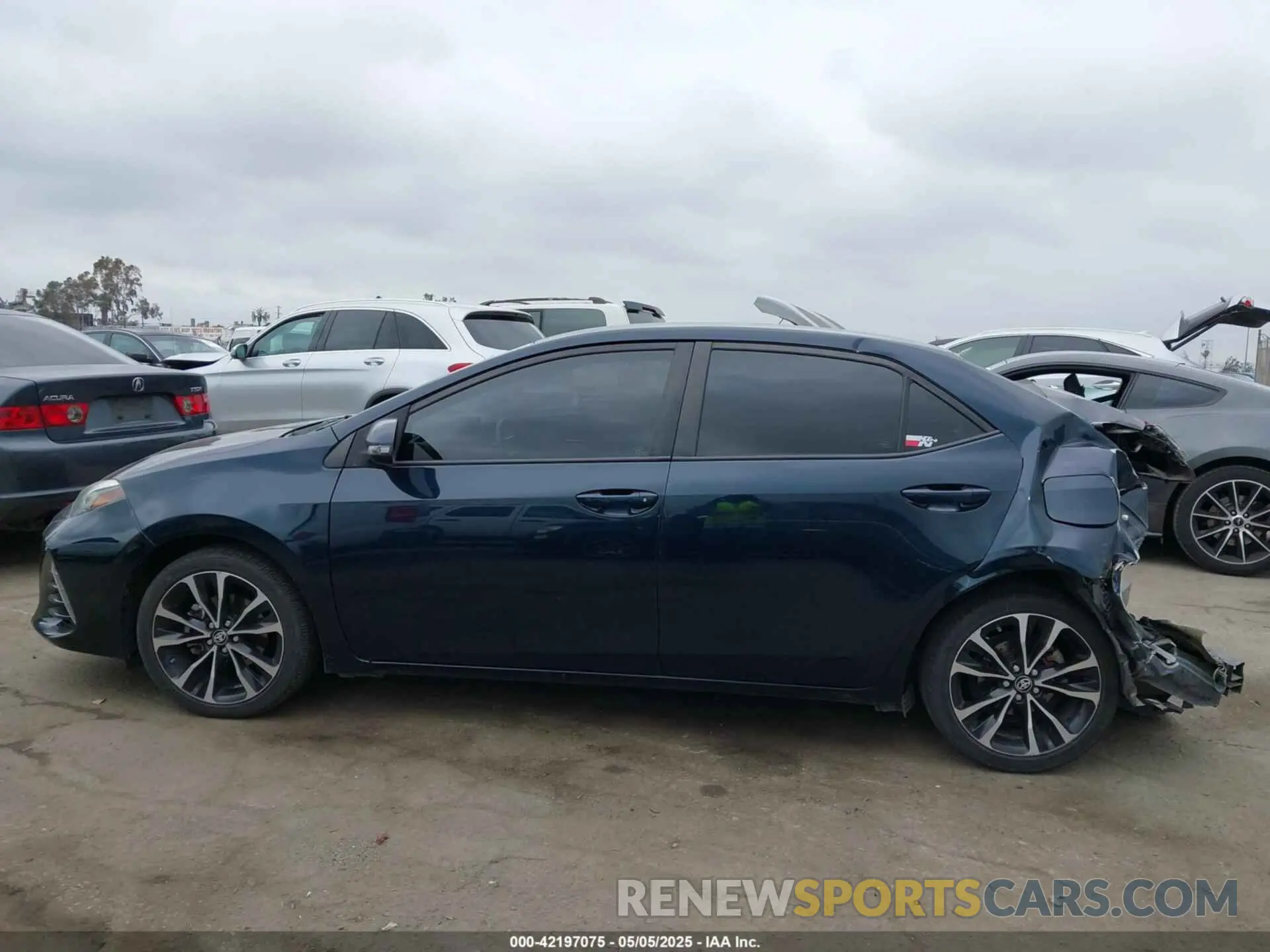 14 Photograph of a damaged car 2T1BURHE1KC132906 TOYOTA COROLLA 2019