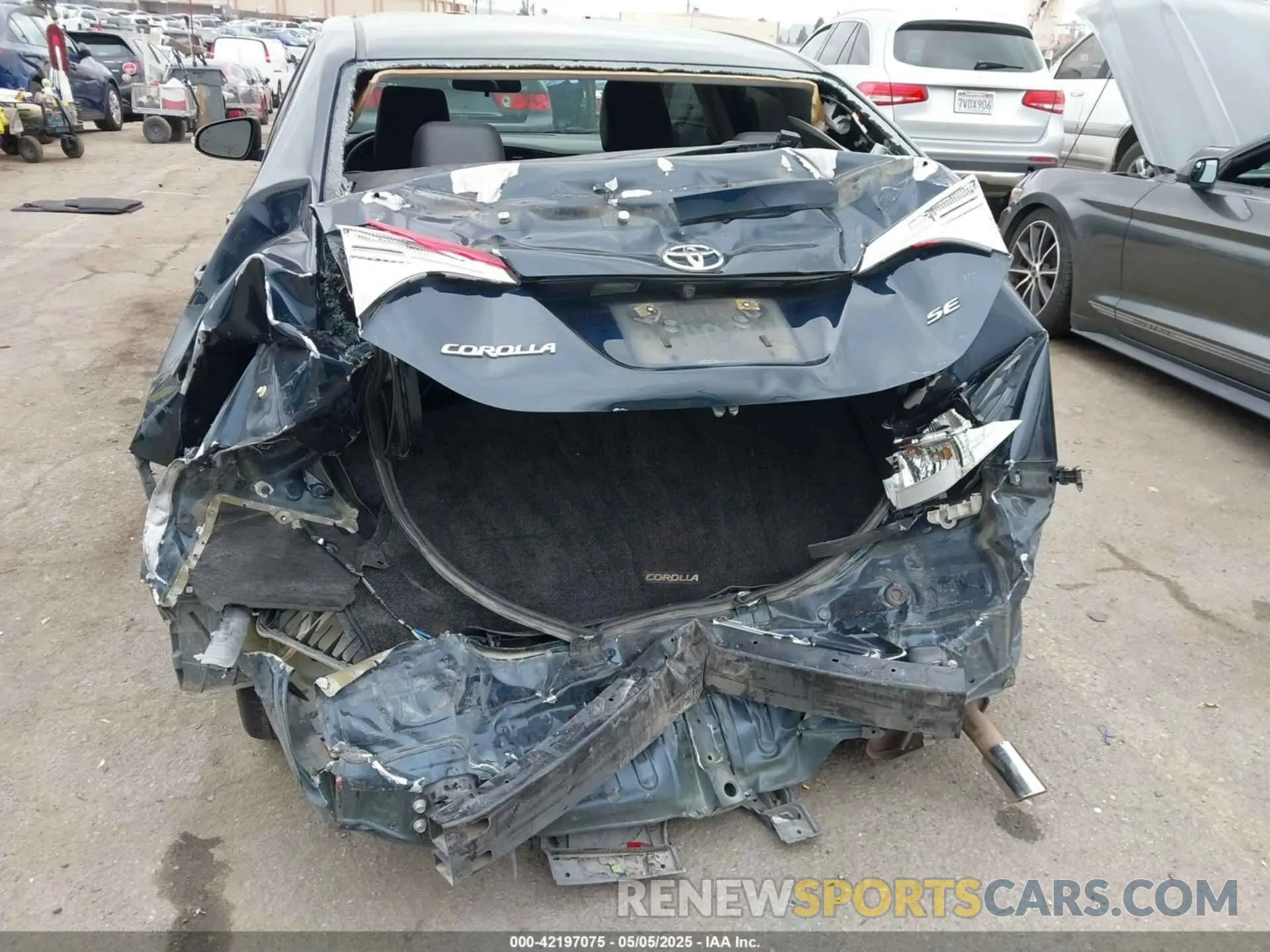 6 Photograph of a damaged car 2T1BURHE1KC132906 TOYOTA COROLLA 2019