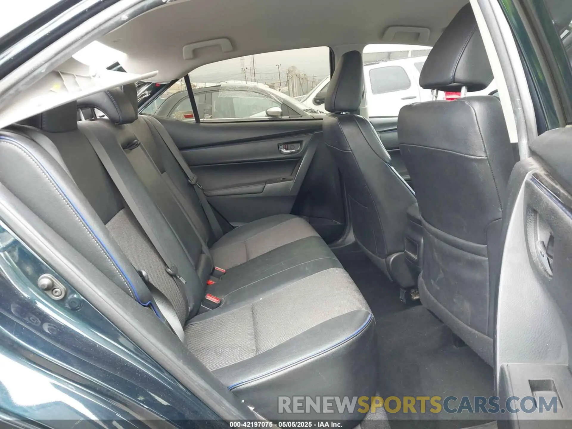 8 Photograph of a damaged car 2T1BURHE1KC132906 TOYOTA COROLLA 2019