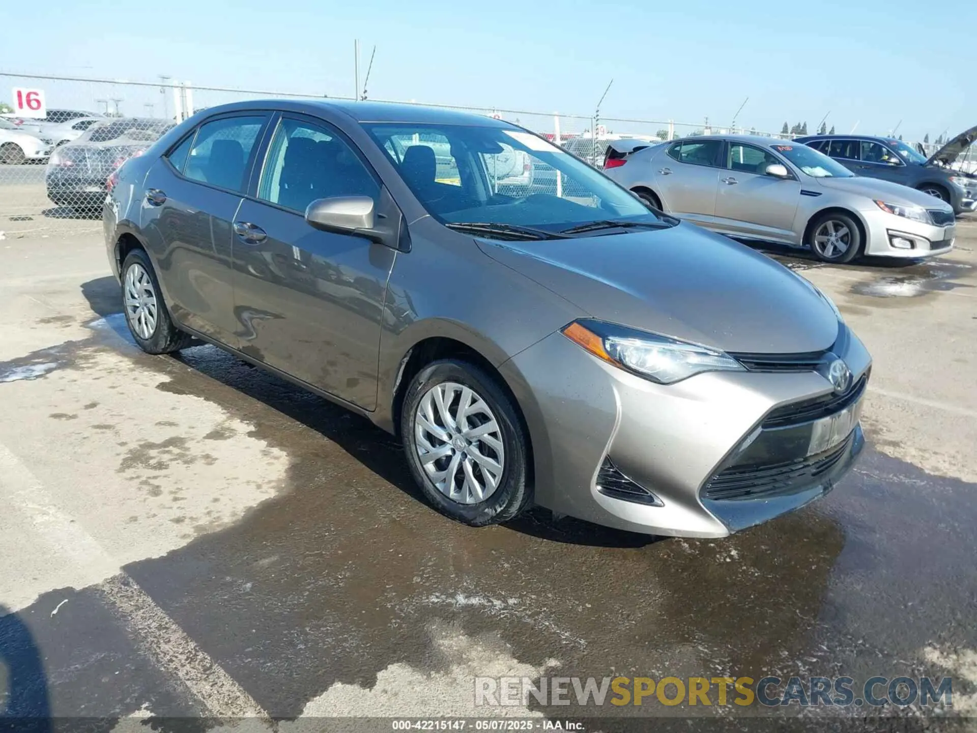 1 Photograph of a damaged car 2T1BURHE1KC136602 TOYOTA COROLLA 2019