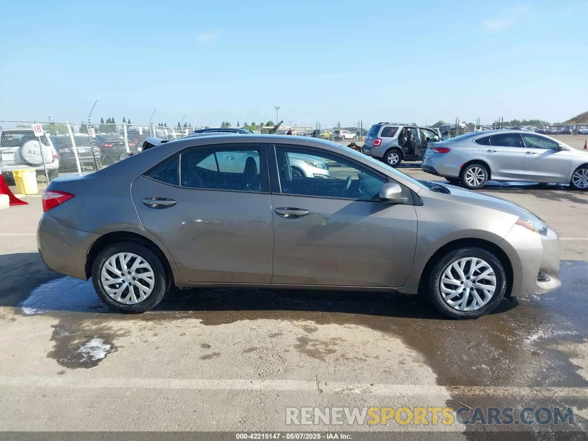 13 Photograph of a damaged car 2T1BURHE1KC136602 TOYOTA COROLLA 2019