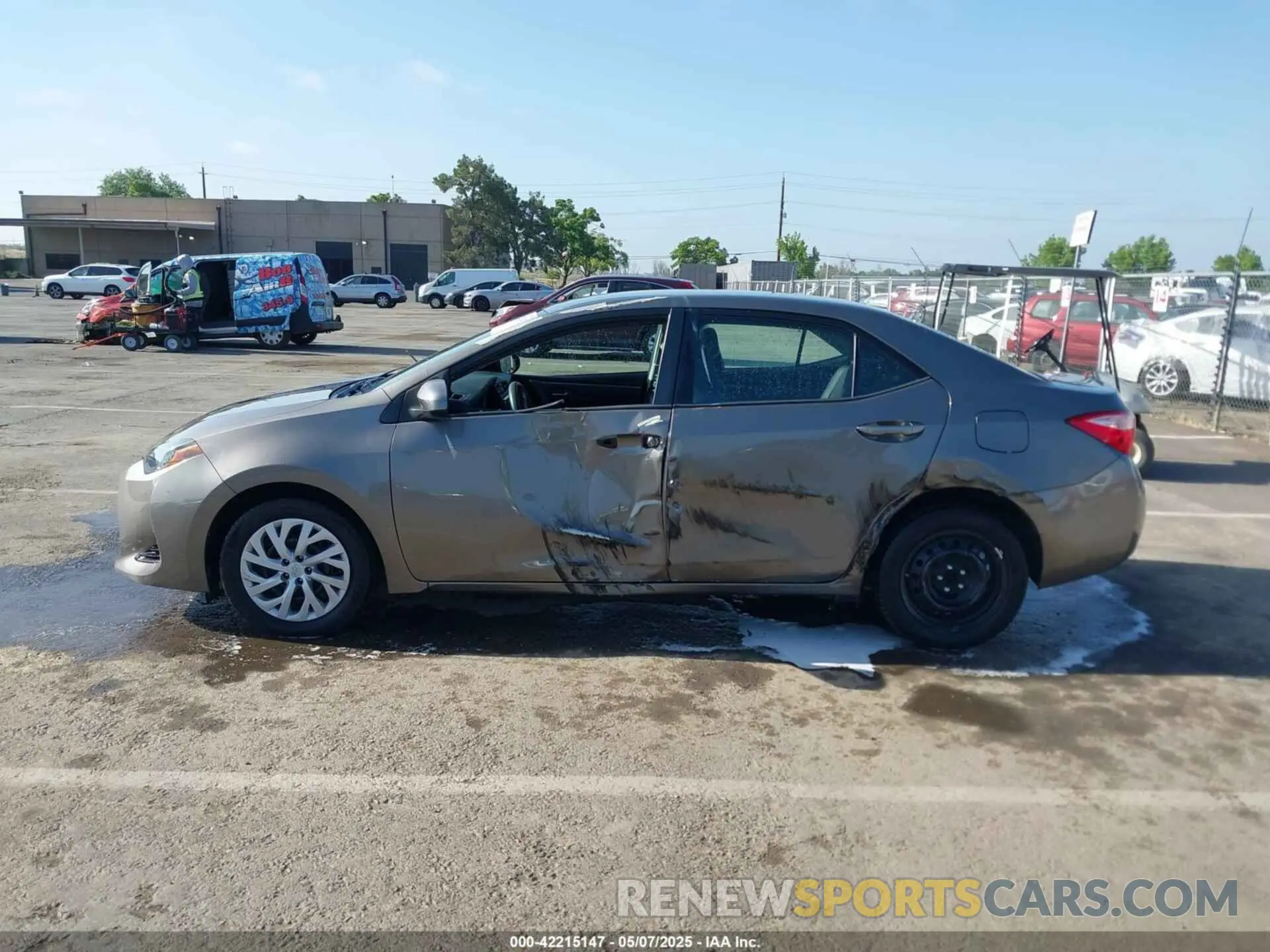 14 Photograph of a damaged car 2T1BURHE1KC136602 TOYOTA COROLLA 2019