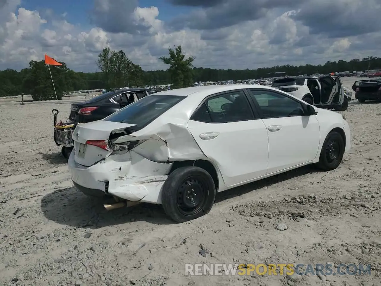 3 Photograph of a damaged car 2T1BURHE1KC144781 TOYOTA COROLLA 2019