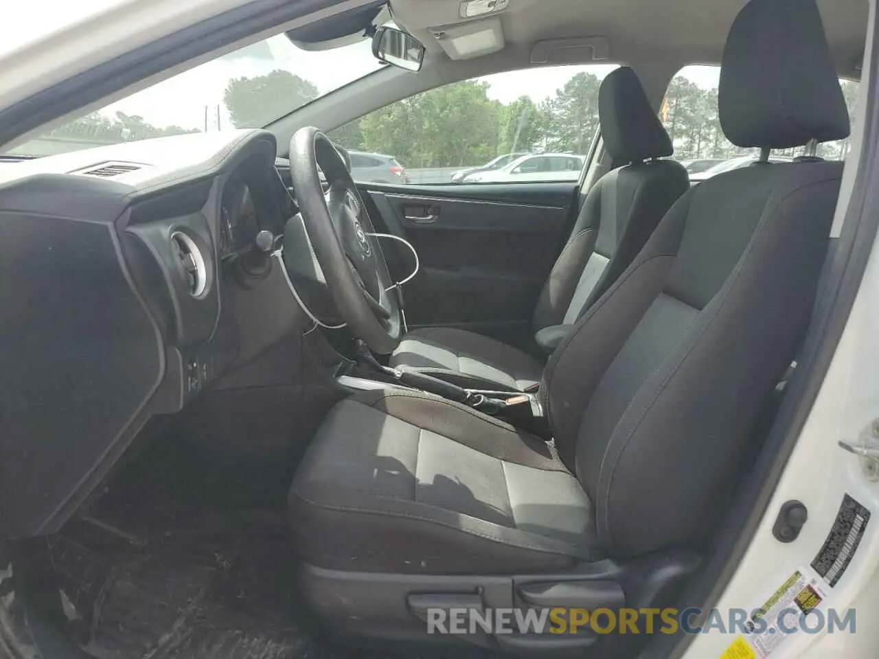 7 Photograph of a damaged car 2T1BURHE1KC144781 TOYOTA COROLLA 2019