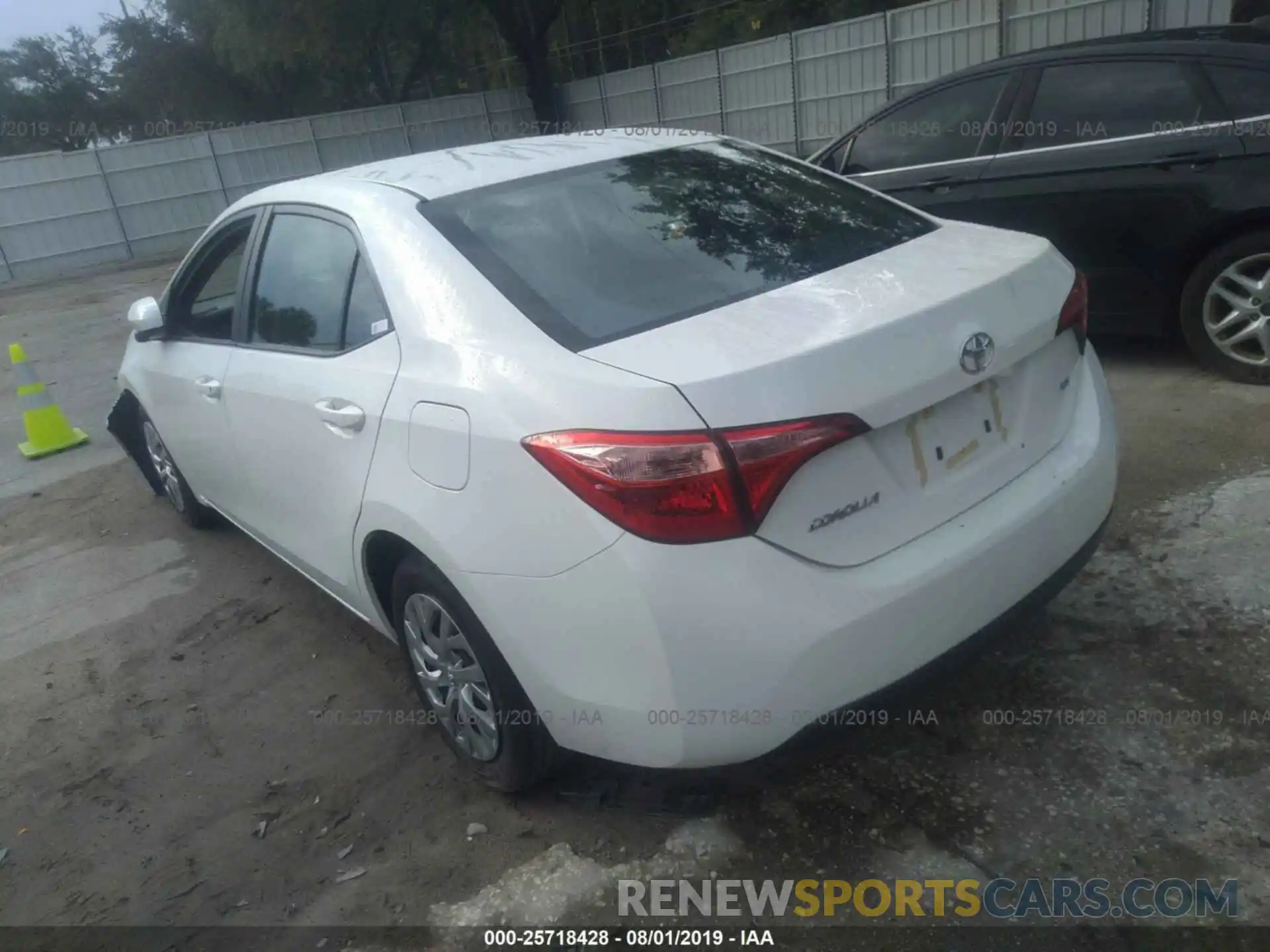 3 Photograph of a damaged car 2T1BURHE1KC147664 TOYOTA COROLLA 2019