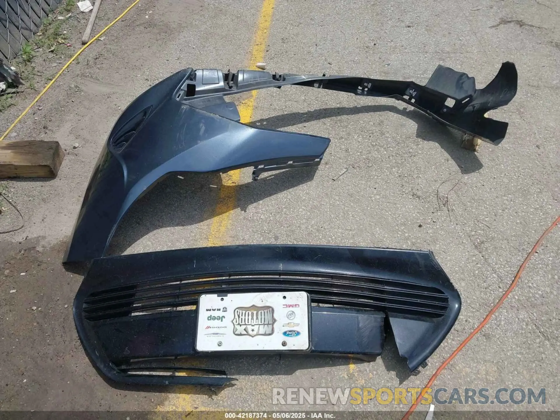 12 Photograph of a damaged car 2T1BURHE1KC149916 TOYOTA COROLLA 2019