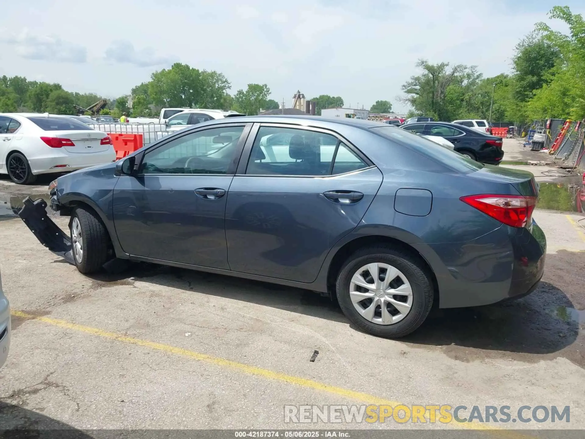 15 Photograph of a damaged car 2T1BURHE1KC149916 TOYOTA COROLLA 2019