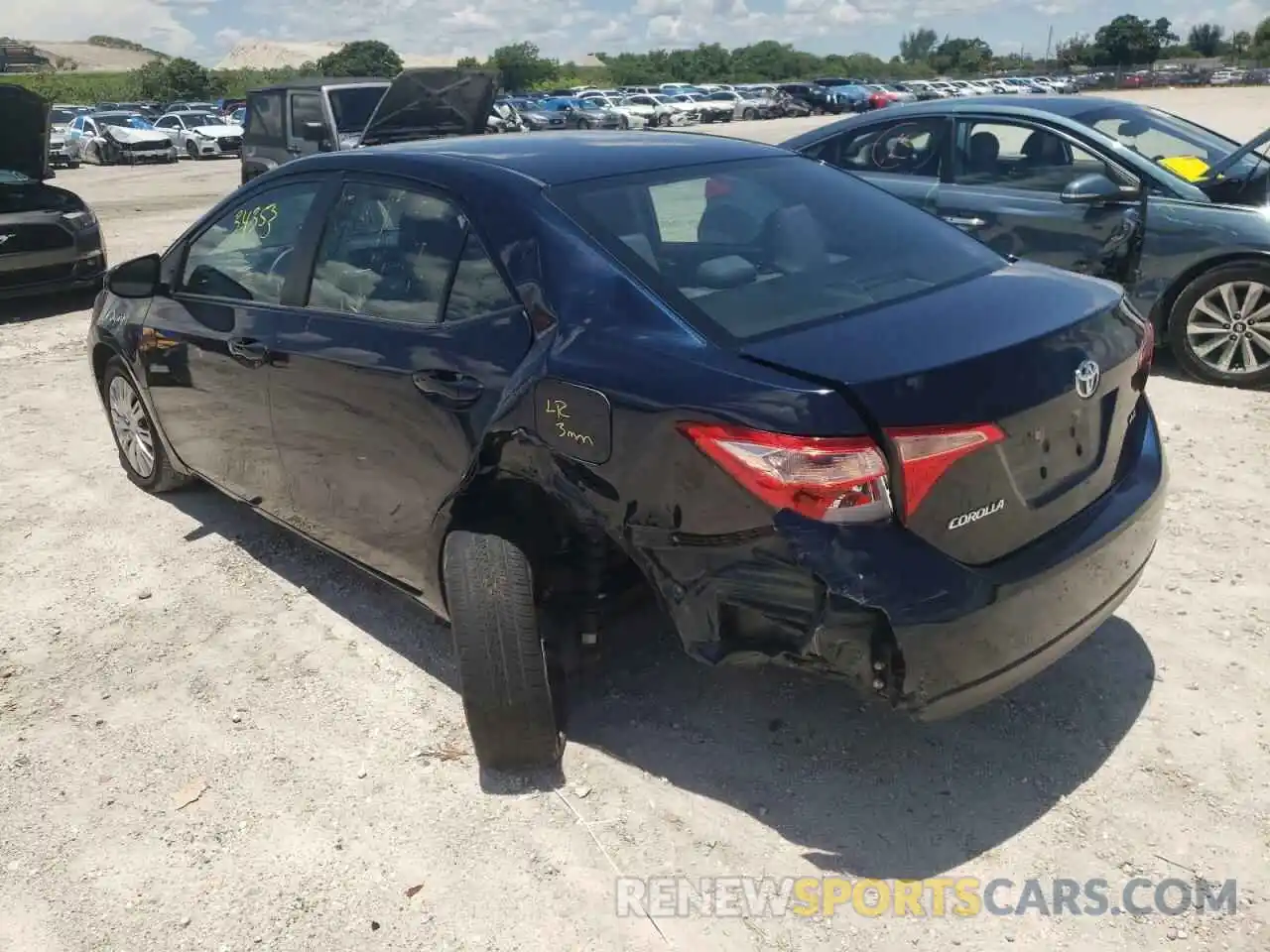 3 Photograph of a damaged car 2T1BURHE1KC150578 TOYOTA COROLLA 2019