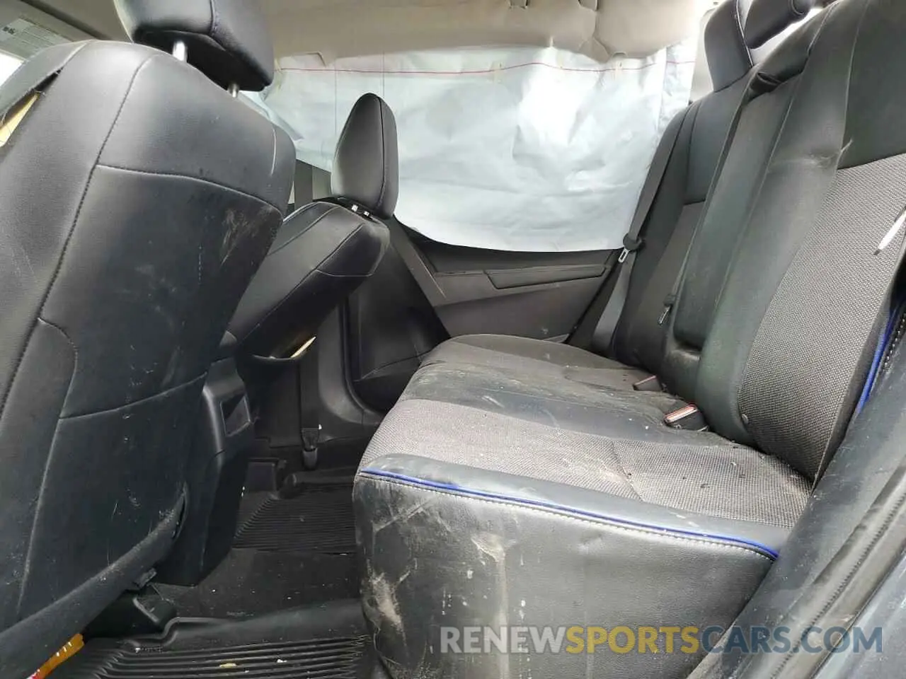 11 Photograph of a damaged car 2T1BURHE1KC152718 TOYOTA COROLLA 2019