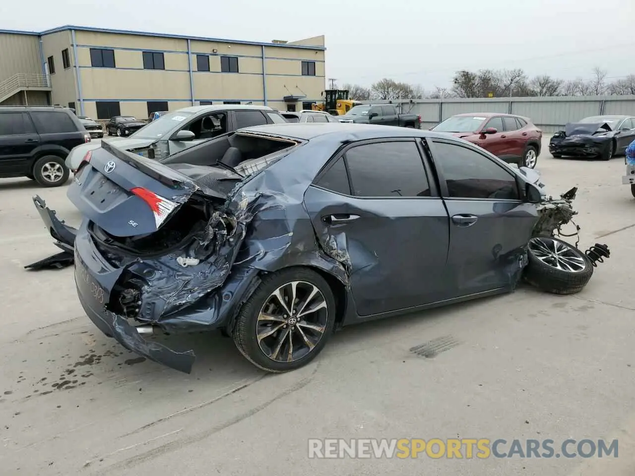 3 Photograph of a damaged car 2T1BURHE1KC152718 TOYOTA COROLLA 2019