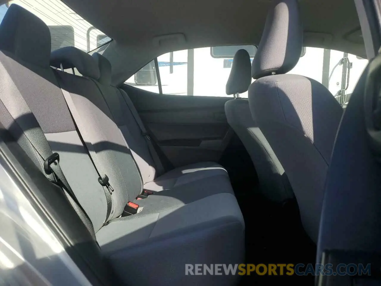 10 Photograph of a damaged car 2T1BURHE1KC154095 TOYOTA COROLLA 2019