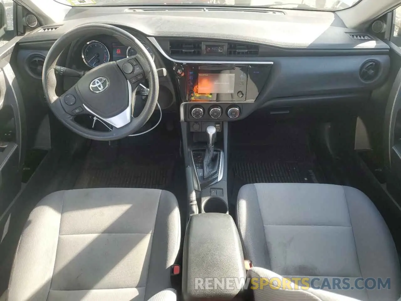 8 Photograph of a damaged car 2T1BURHE1KC154095 TOYOTA COROLLA 2019