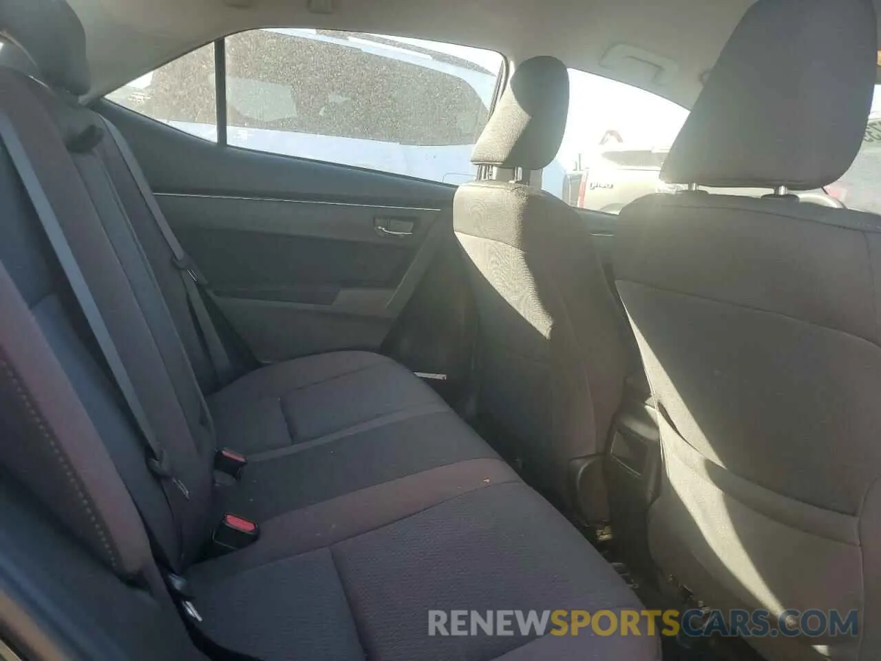 10 Photograph of a damaged car 2T1BURHE1KC155828 TOYOTA COROLLA 2019