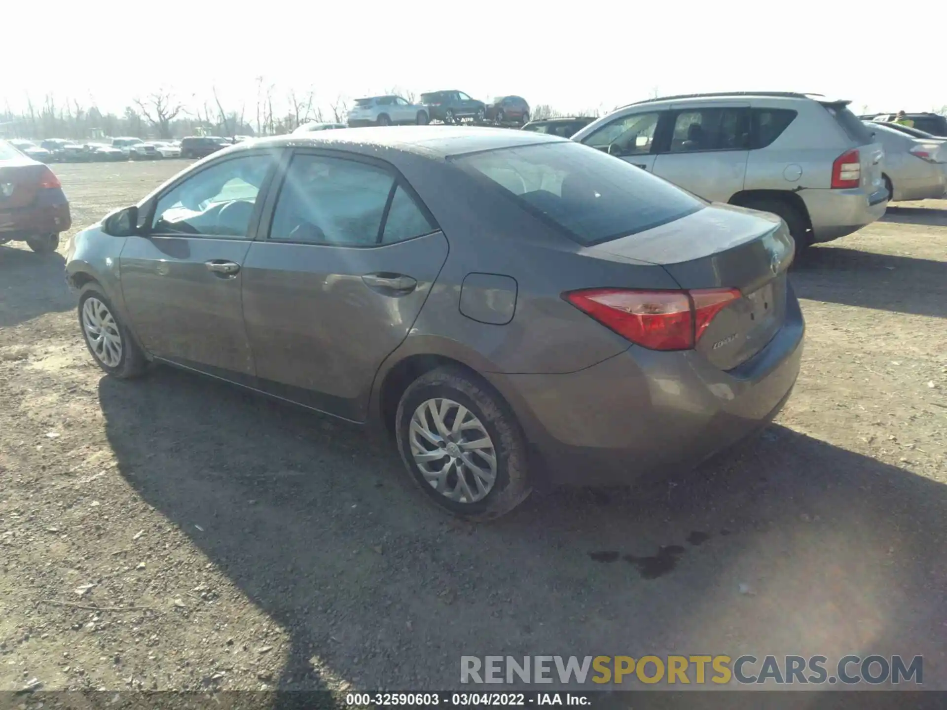 3 Photograph of a damaged car 2T1BURHE1KC158003 TOYOTA COROLLA 2019