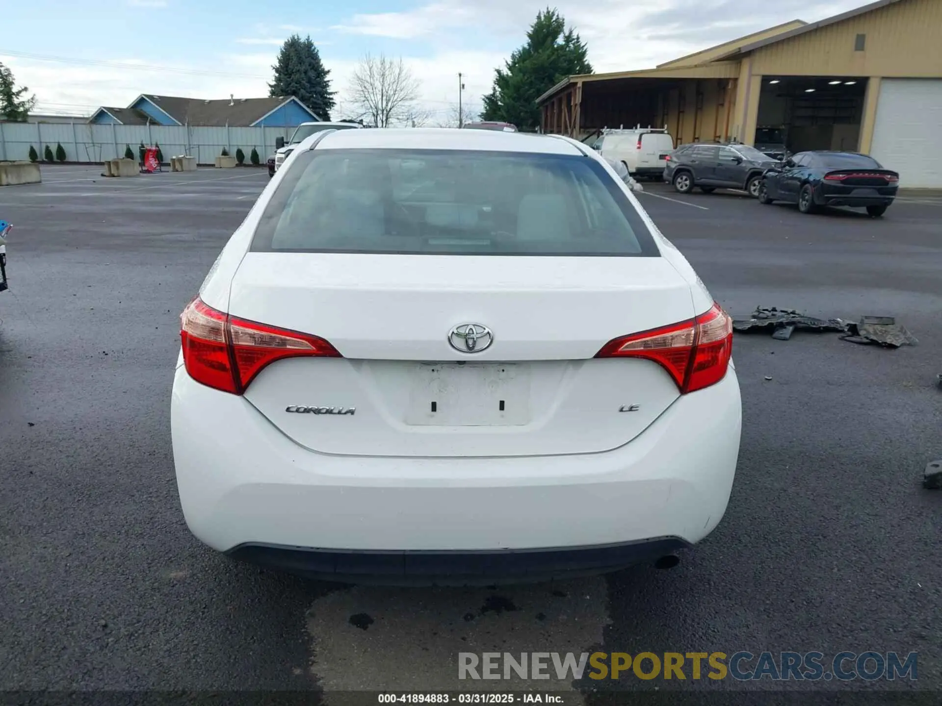 17 Photograph of a damaged car 2T1BURHE1KC163721 TOYOTA COROLLA 2019
