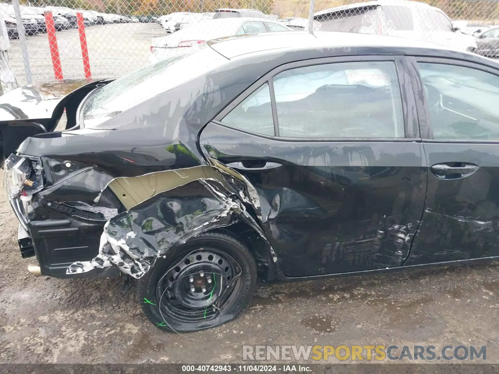 17 Photograph of a damaged car 2T1BURHE1KC164187 TOYOTA COROLLA 2019