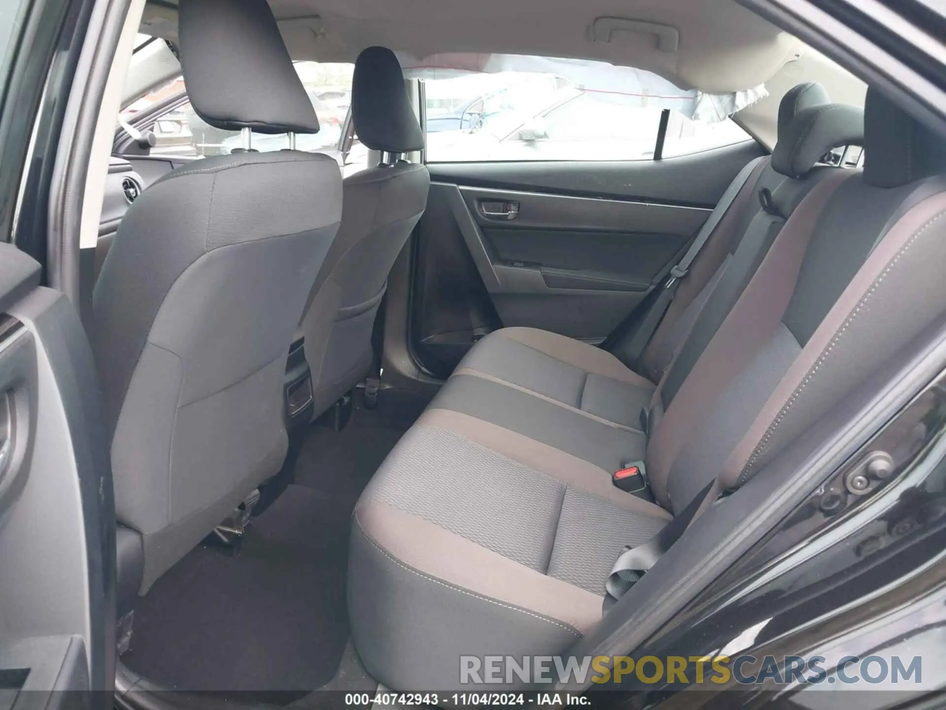 8 Photograph of a damaged car 2T1BURHE1KC164187 TOYOTA COROLLA 2019