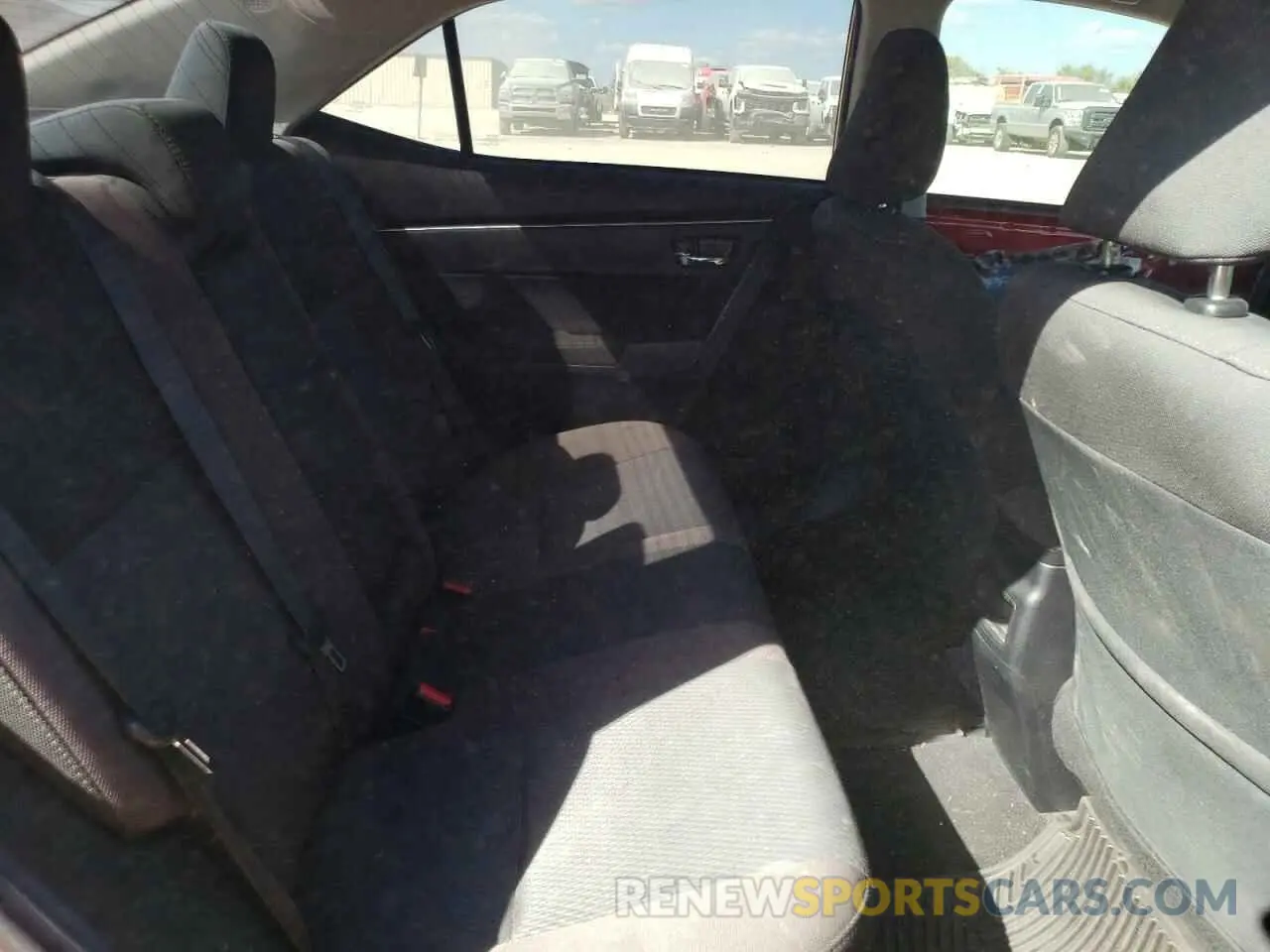 10 Photograph of a damaged car 2T1BURHE1KC170152 TOYOTA COROLLA 2019
