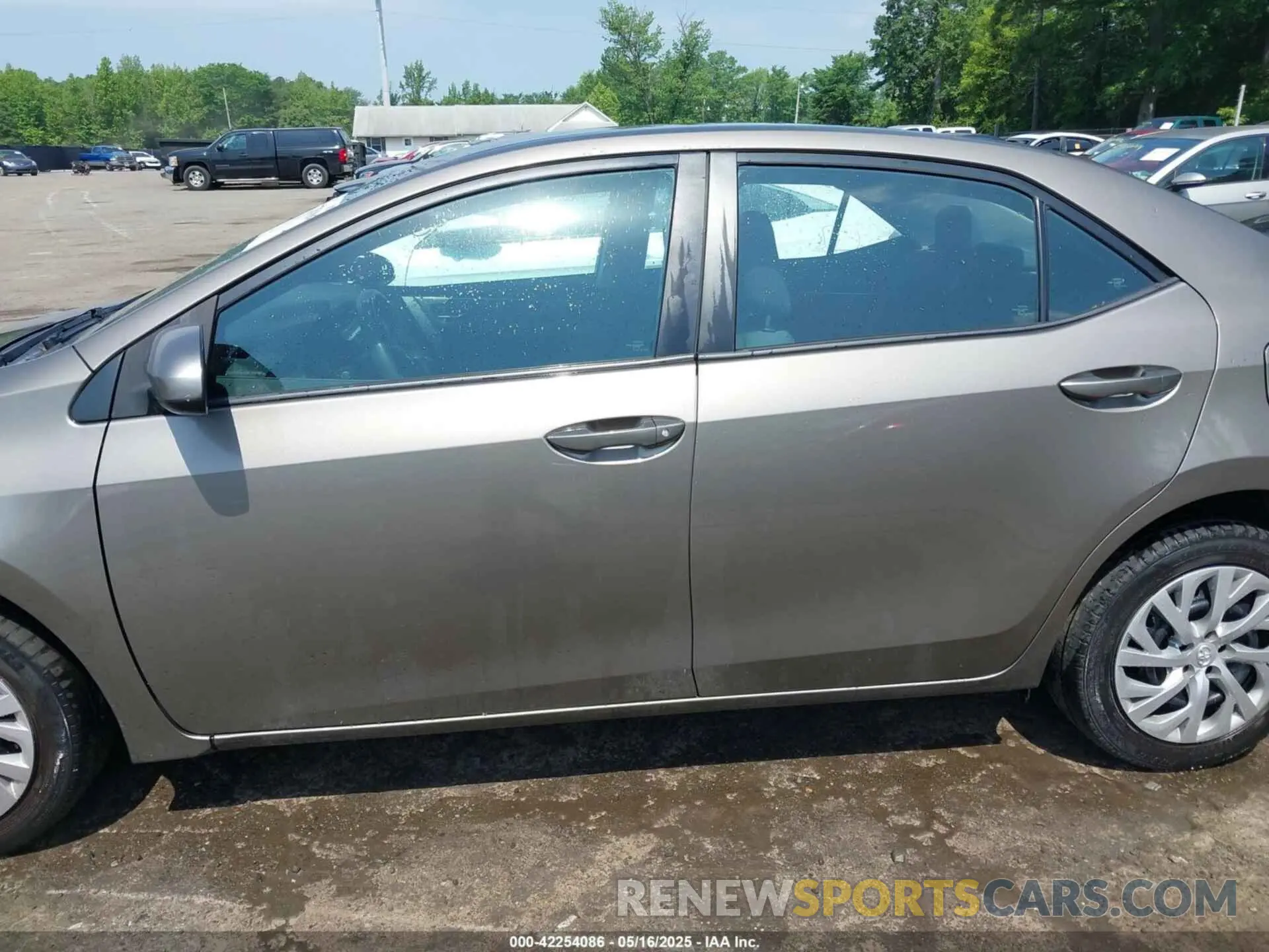 14 Photograph of a damaged car 2T1BURHE1KC171012 TOYOTA COROLLA 2019