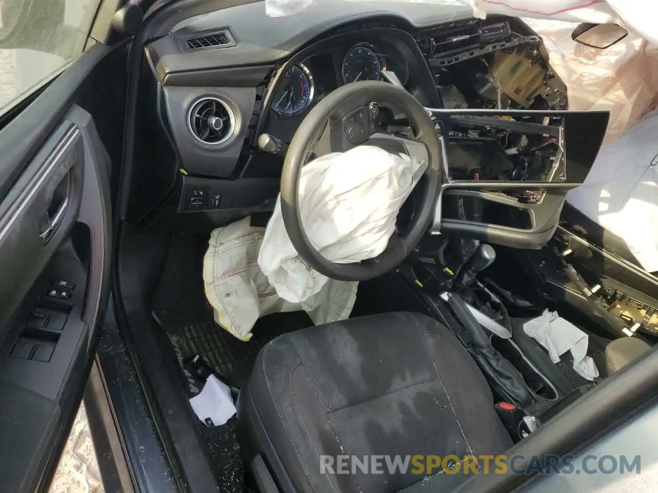 8 Photograph of a damaged car 2T1BURHE1KC171477 TOYOTA COROLLA 2019