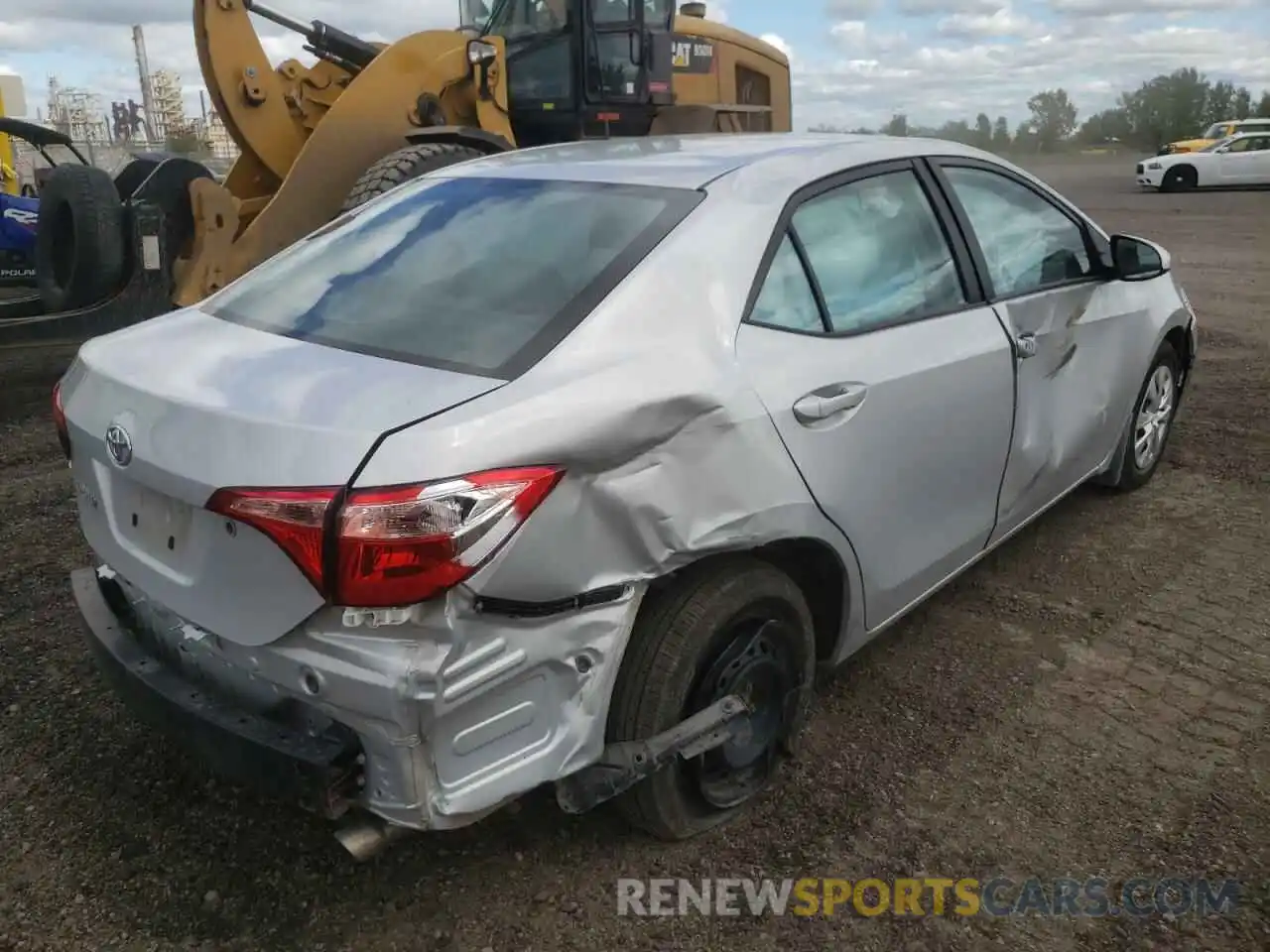 4 Photograph of a damaged car 2T1BURHE1KC171768 TOYOTA COROLLA 2019