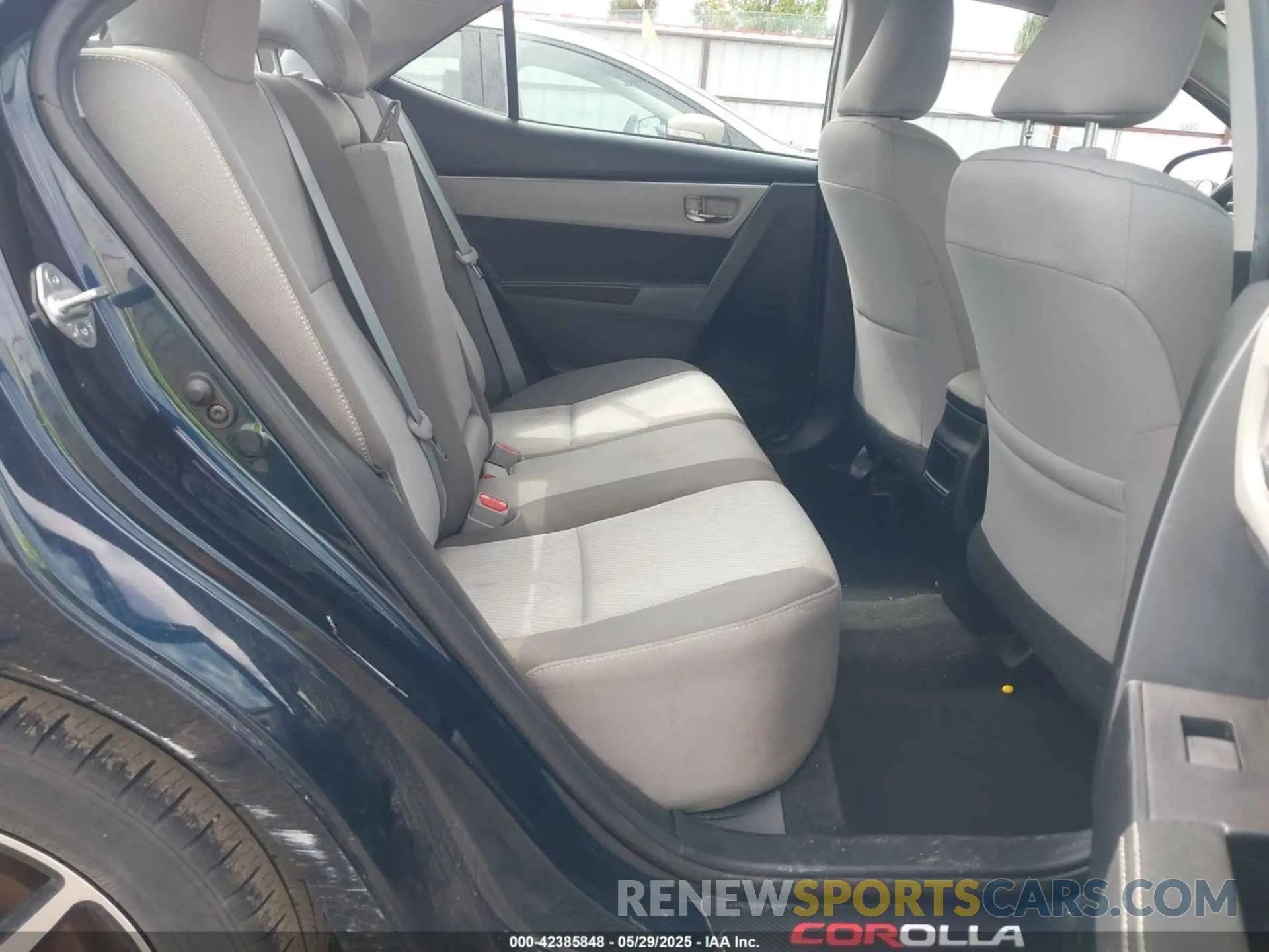 8 Photograph of a damaged car 2T1BURHE1KC177991 TOYOTA COROLLA 2019