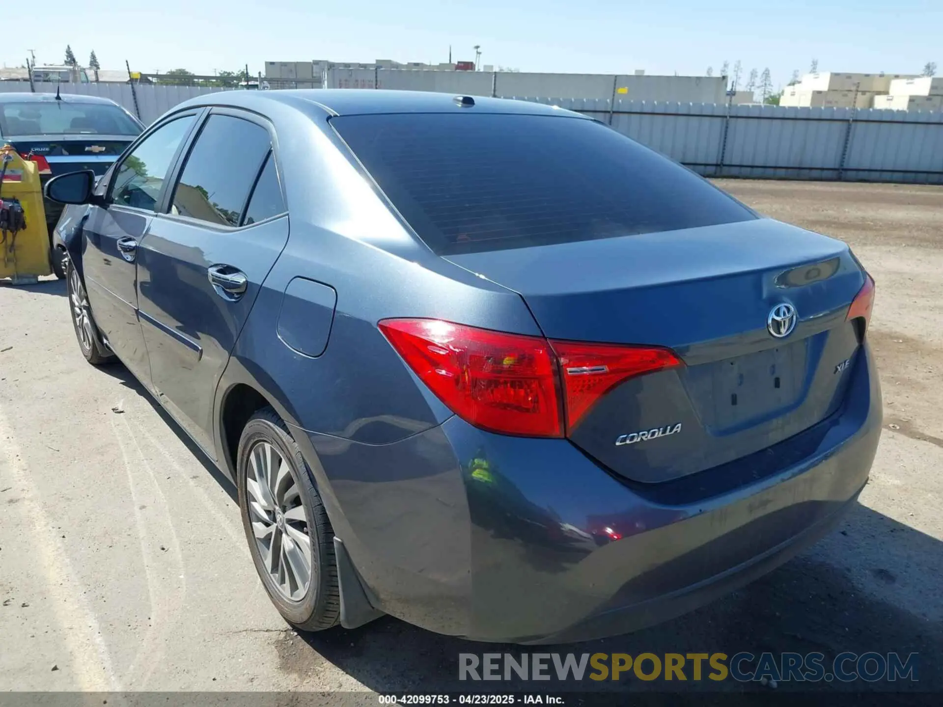 3 Photograph of a damaged car 2T1BURHE1KC187050 TOYOTA COROLLA 2019