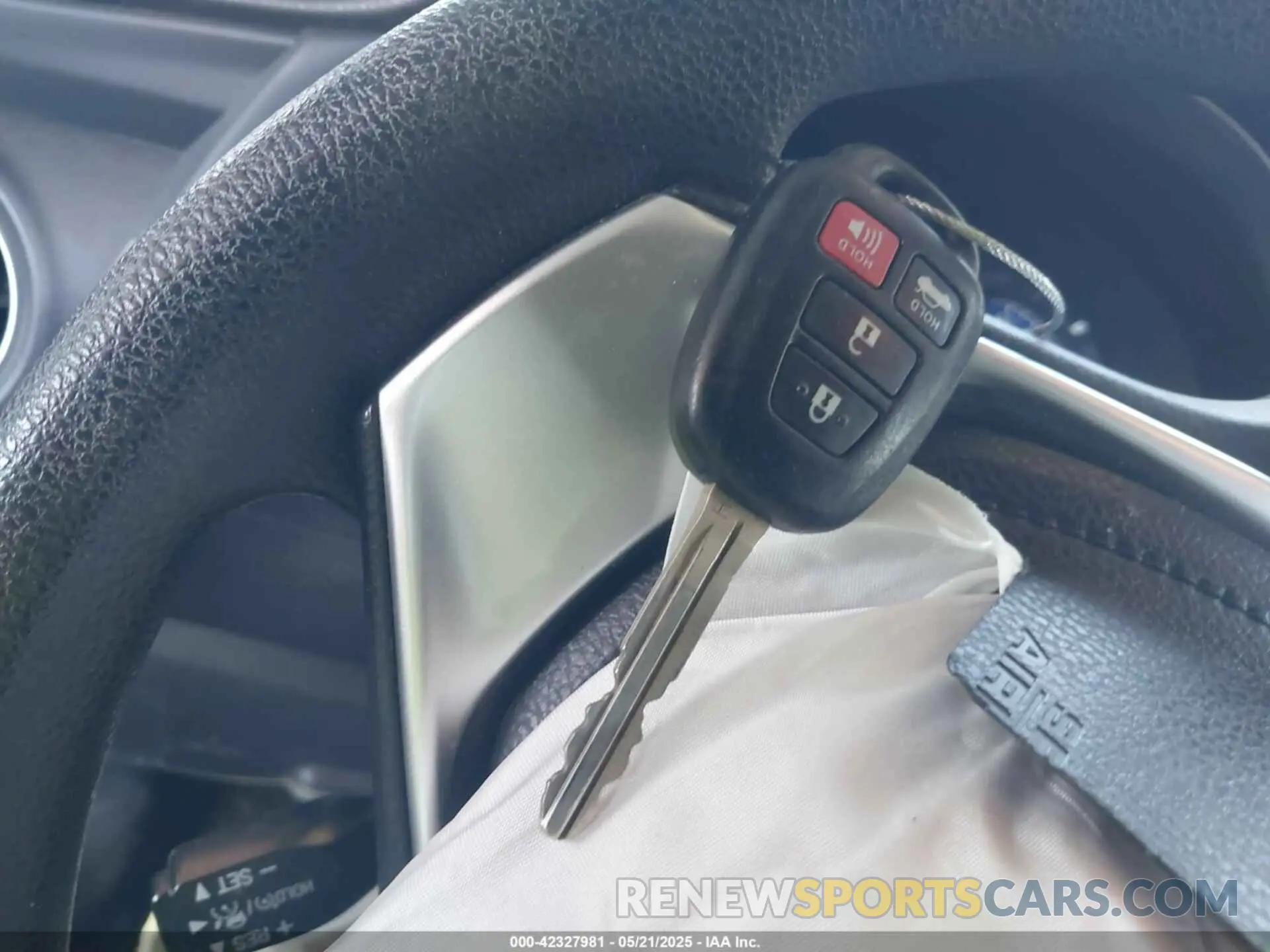 11 Photograph of a damaged car 2T1BURHE1KC187534 TOYOTA COROLLA 2019